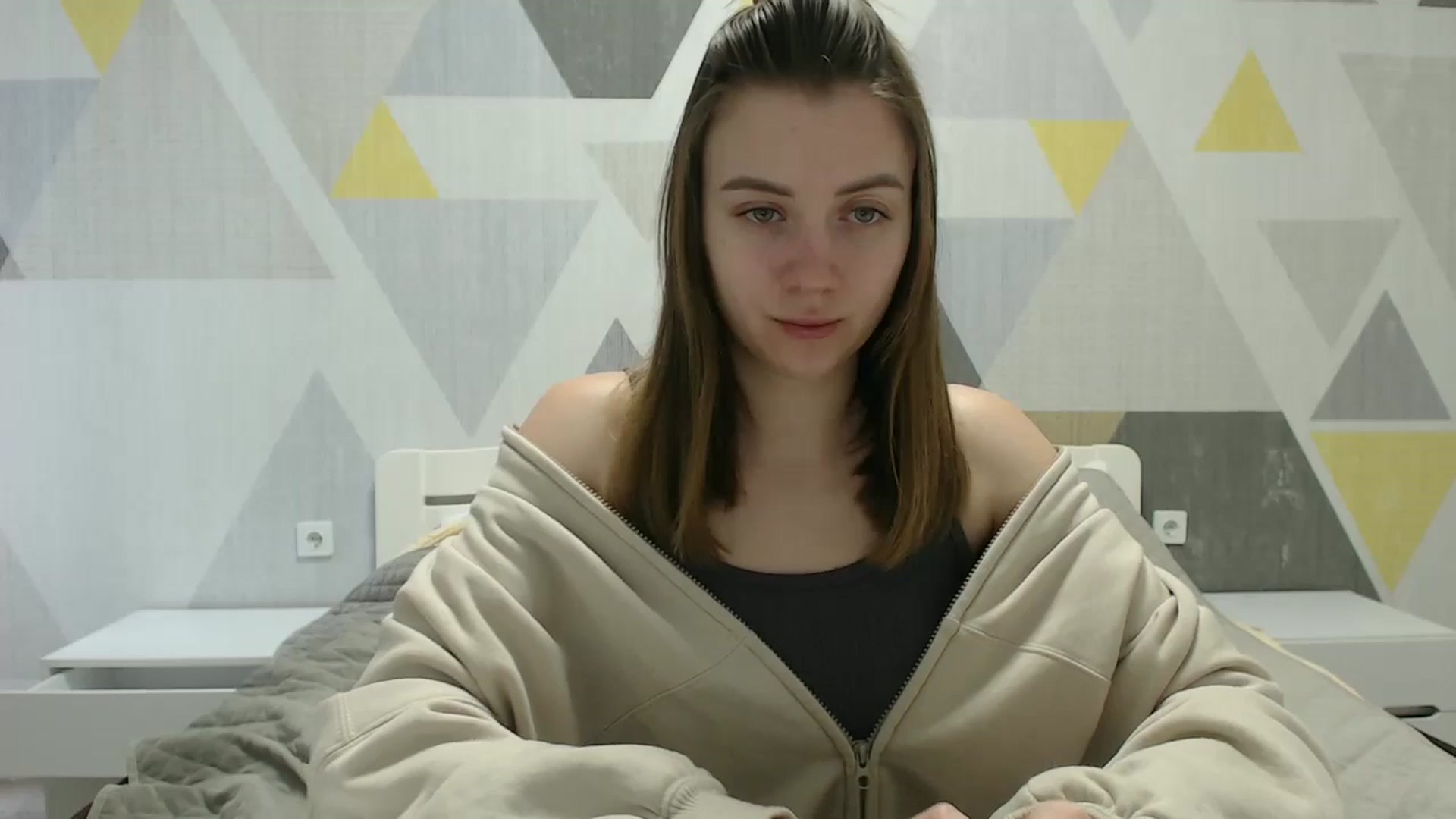 Gallery image thumbnail from Sulfate0's myfreecams stream on, 03/10/2025, 08:43 image 14 of 20