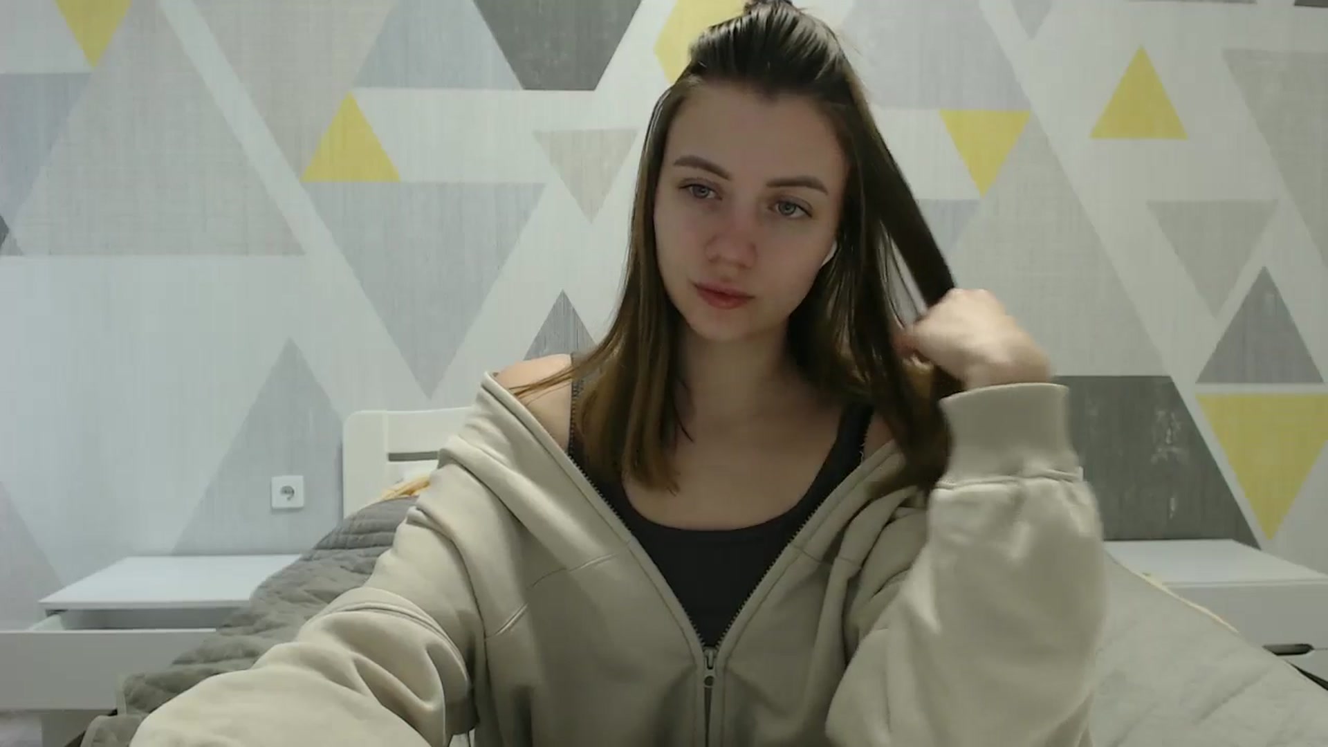 Gallery image thumbnail from Sulfate0's myfreecams stream on, 03/10/2025, 08:43 image 4 of 20