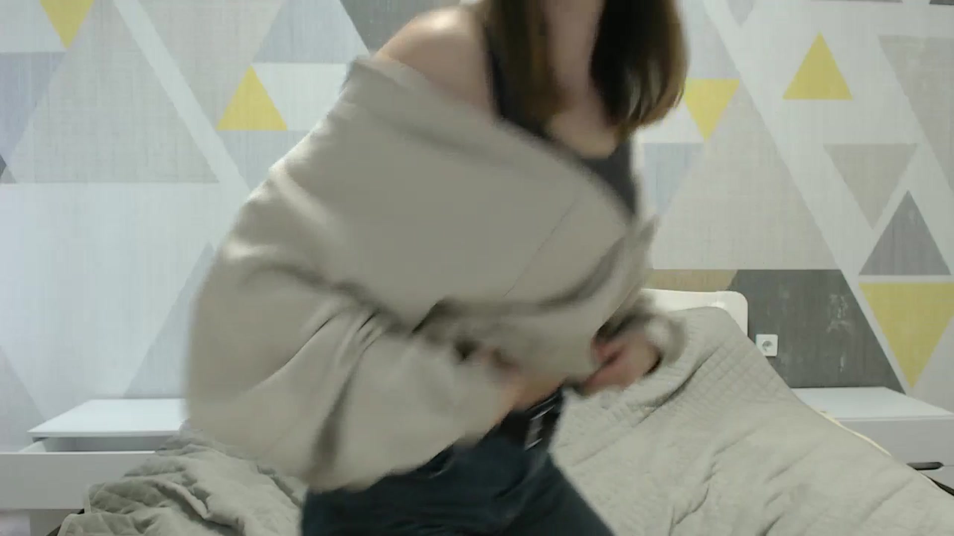 Gallery image thumbnail from Sulfate0's myfreecams stream on, 03/10/2025, 08:43 image 8 of 20
