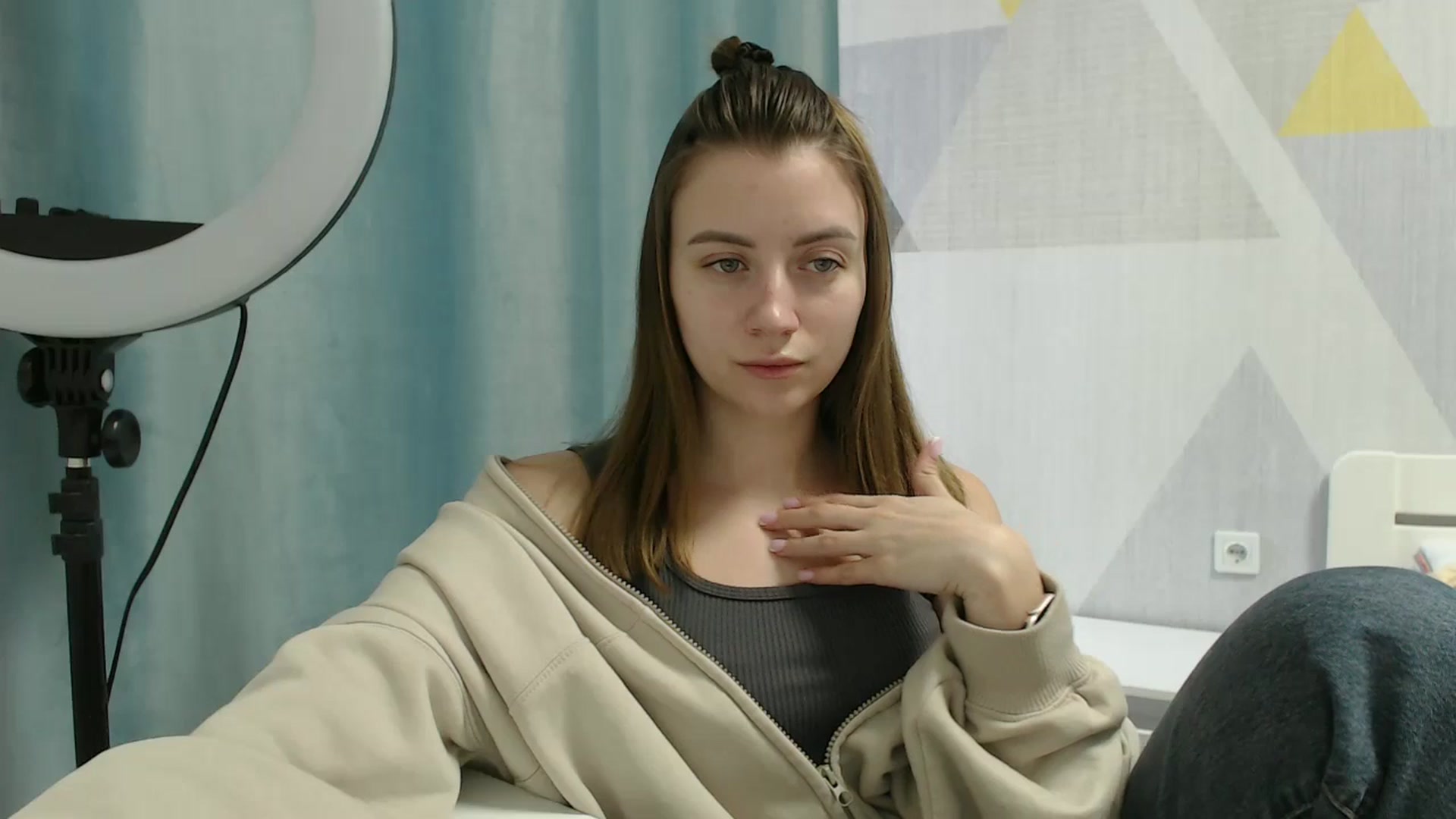 Gallery image thumbnail from Sulfate0's myfreecams stream on, 03/10/2025, 10:06 image 16 of 20