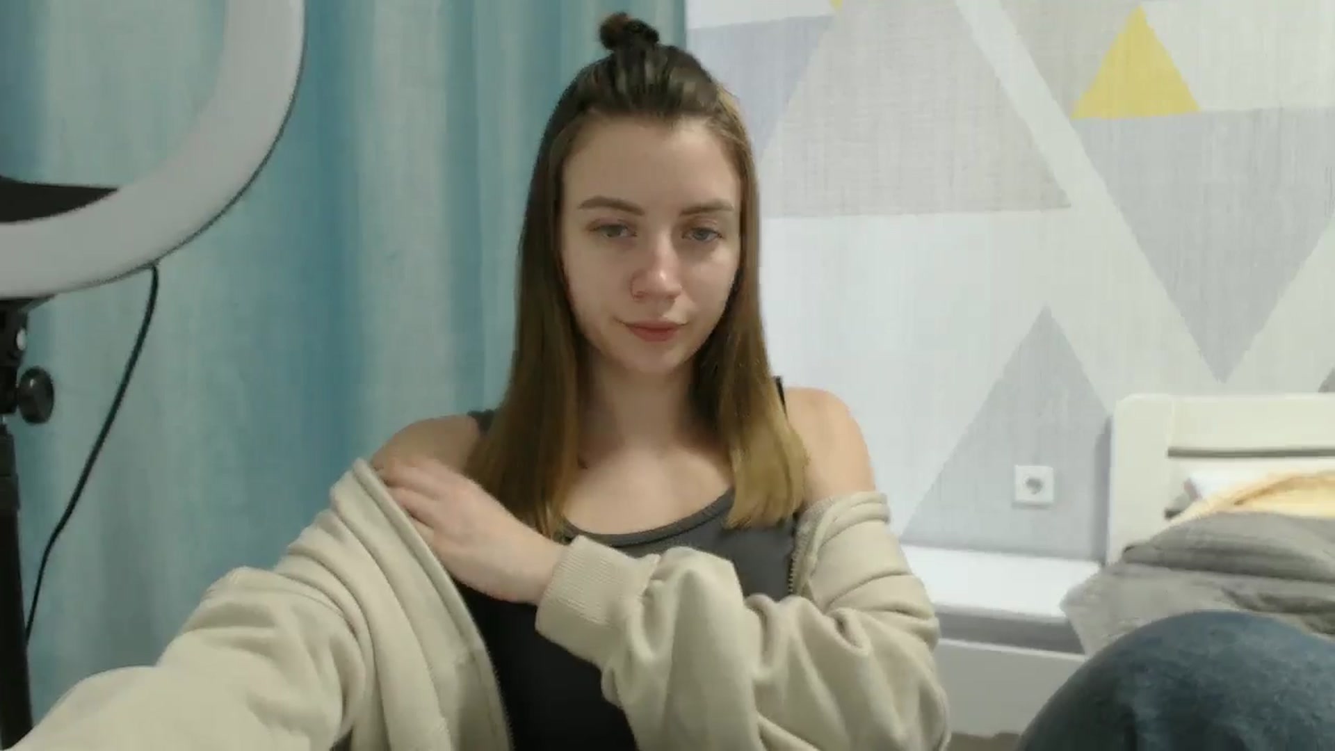 Gallery image thumbnail from Sulfate0's myfreecams stream on, 03/10/2025, 10:06 image 6 of 20