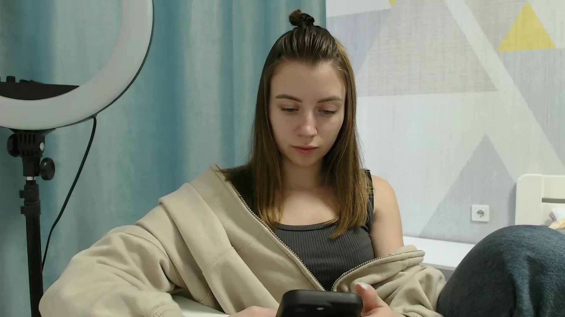 Gallery image thumbnail from Sulfate0's myfreecams stream on, 03/10/2025, 10:06 image 12 of 20