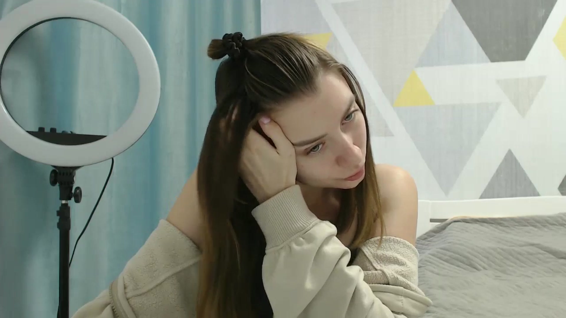 Gallery image thumbnail from Sulfate0's myfreecams stream on, 03/10/2025, 10:44 image 16 of 20