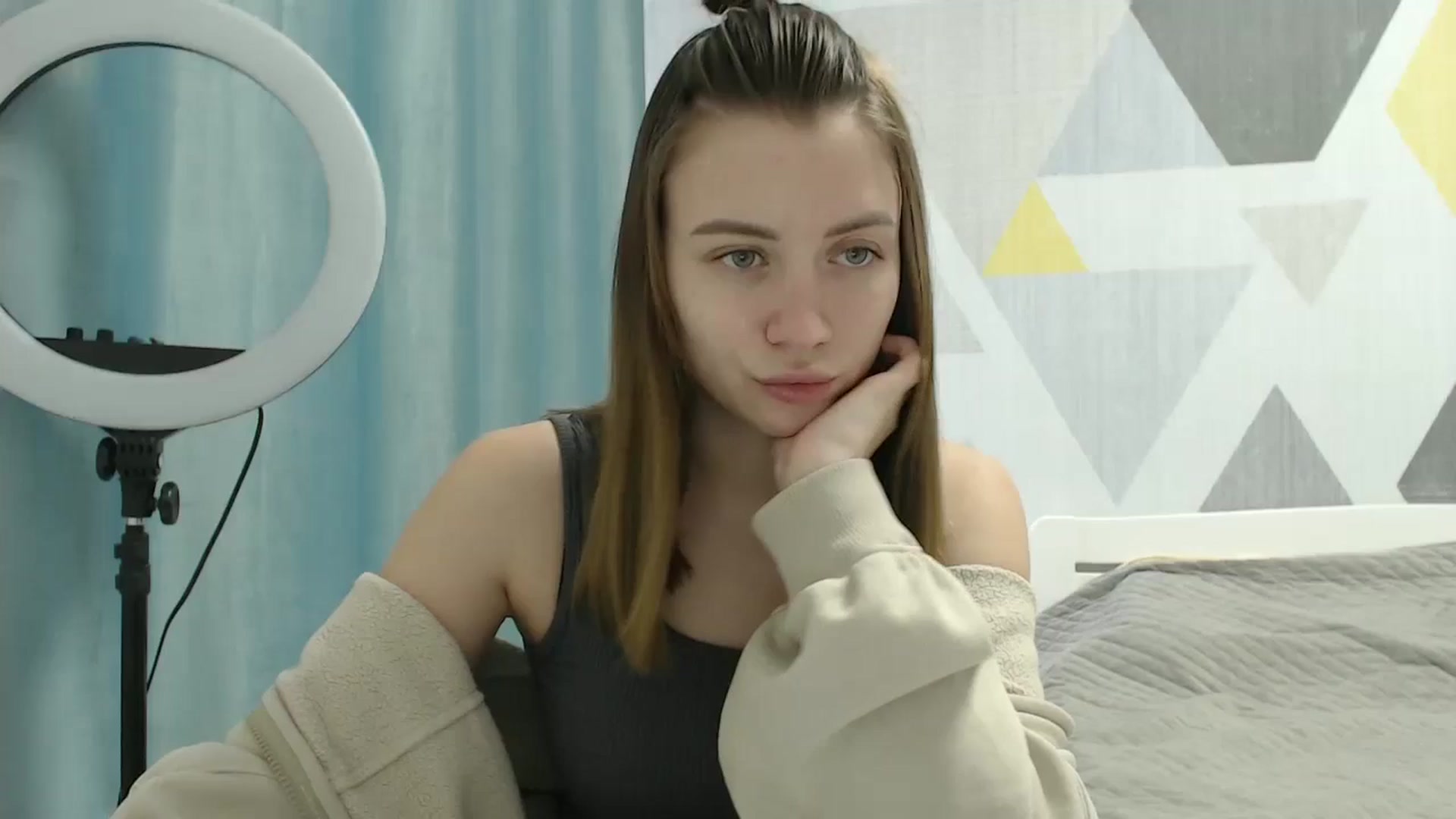 Gallery image thumbnail from Sulfate0's myfreecams stream on, 03/10/2025, 10:44 image 1 of 20