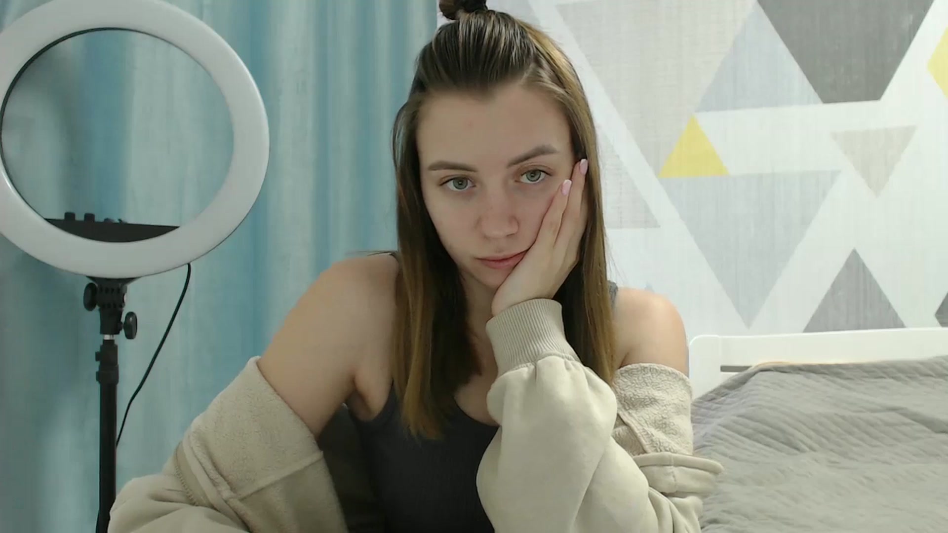 Gallery image thumbnail from Sulfate0's myfreecams stream on, 03/10/2025, 10:44 image 6 of 20