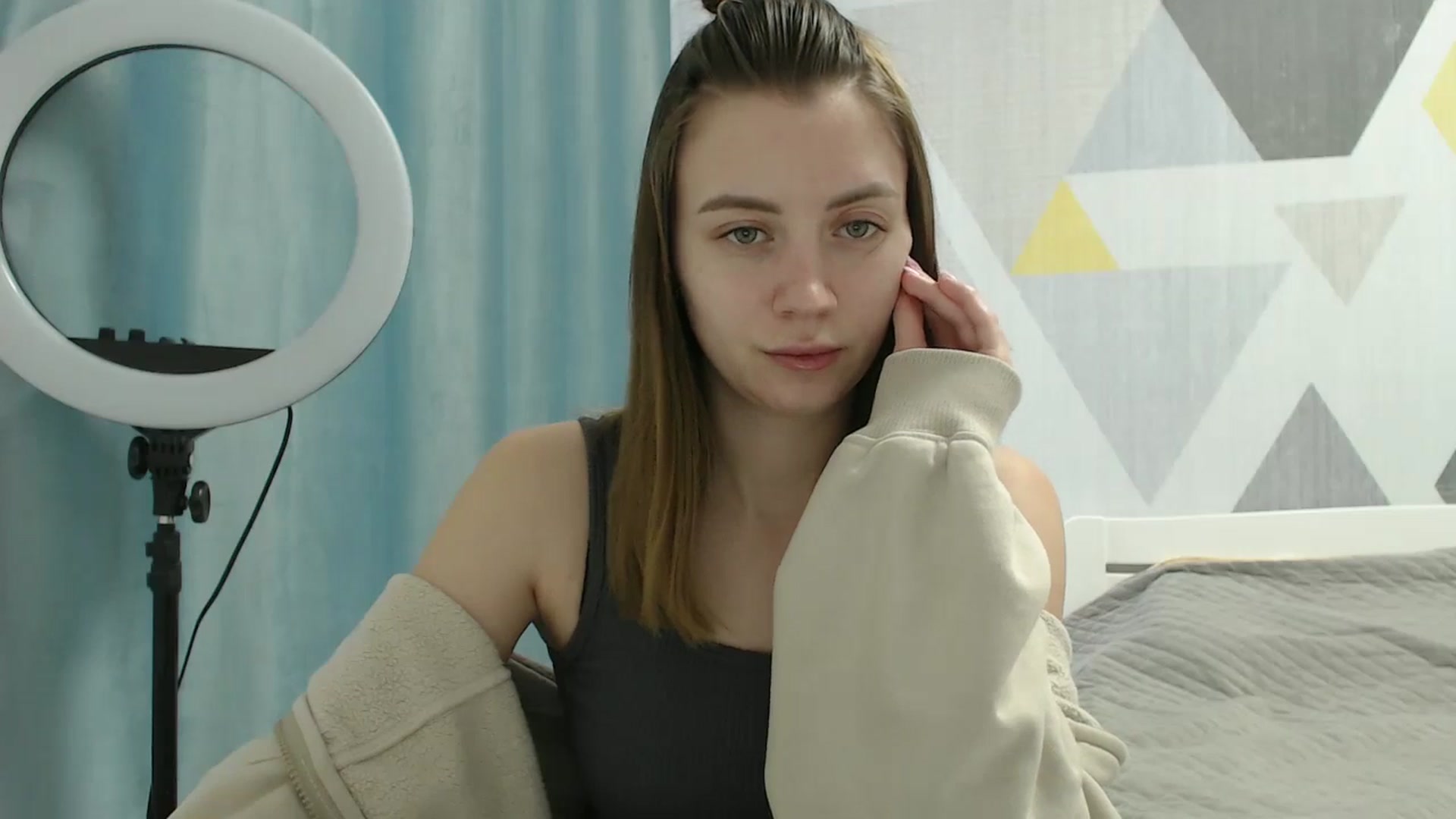 Gallery image thumbnail from Sulfate0's myfreecams stream on, 03/10/2025, 10:44 image 15 of 20