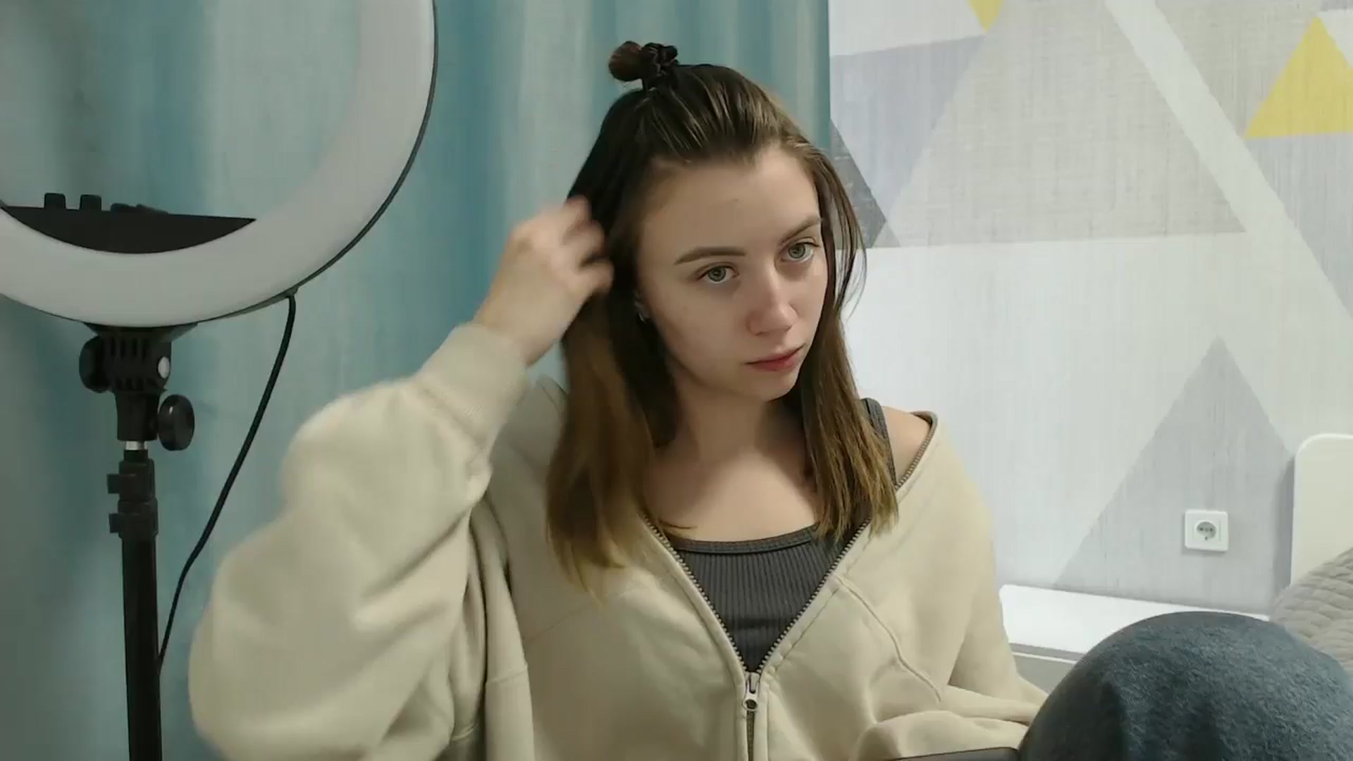 Gallery image thumbnail from Sulfate0's myfreecams stream on, 03/10/2025, 12:23 image 1 of 20