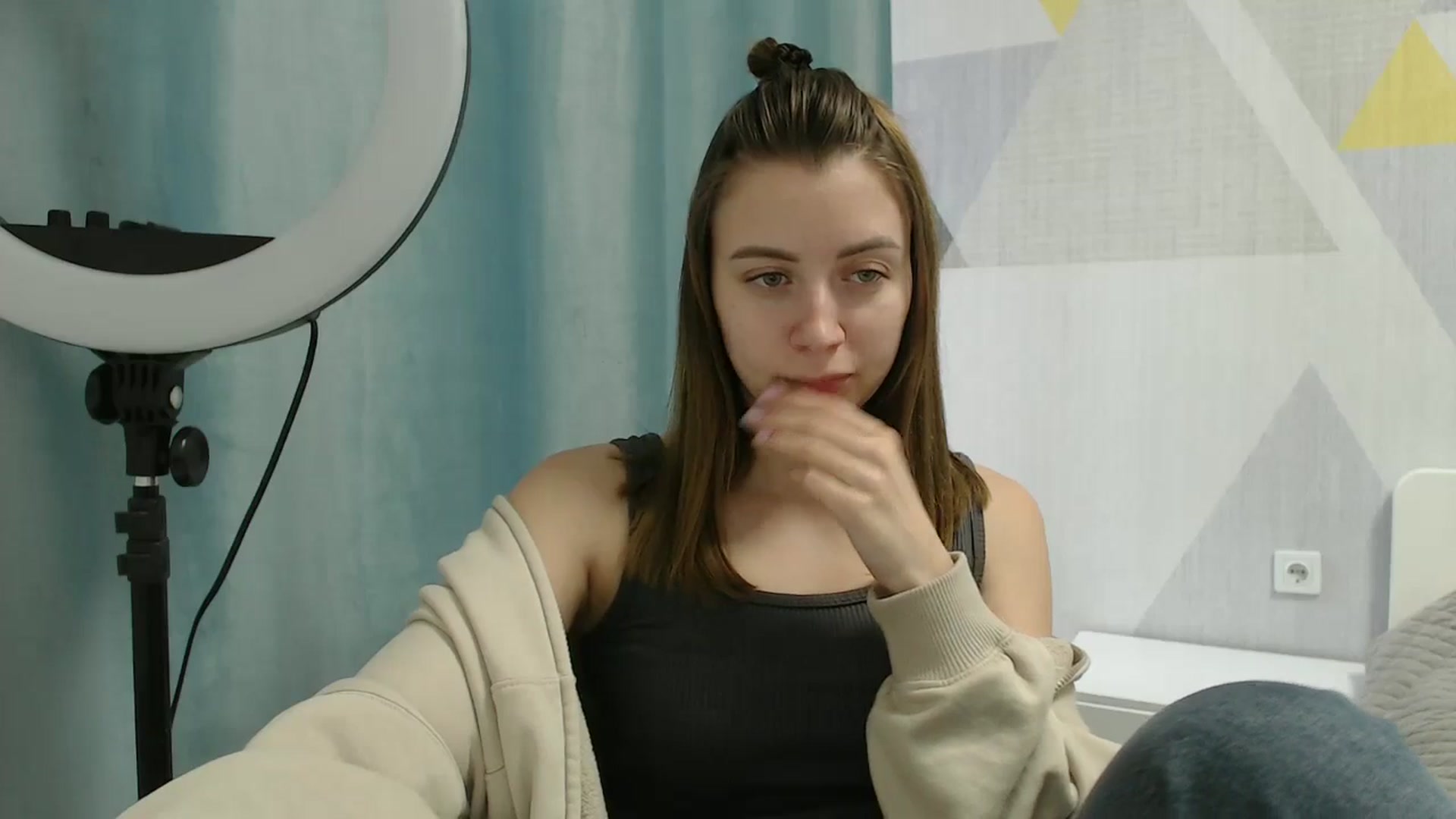 Gallery image thumbnail from Sulfate0's myfreecams stream on, 03/10/2025, 12:23 image 4 of 20