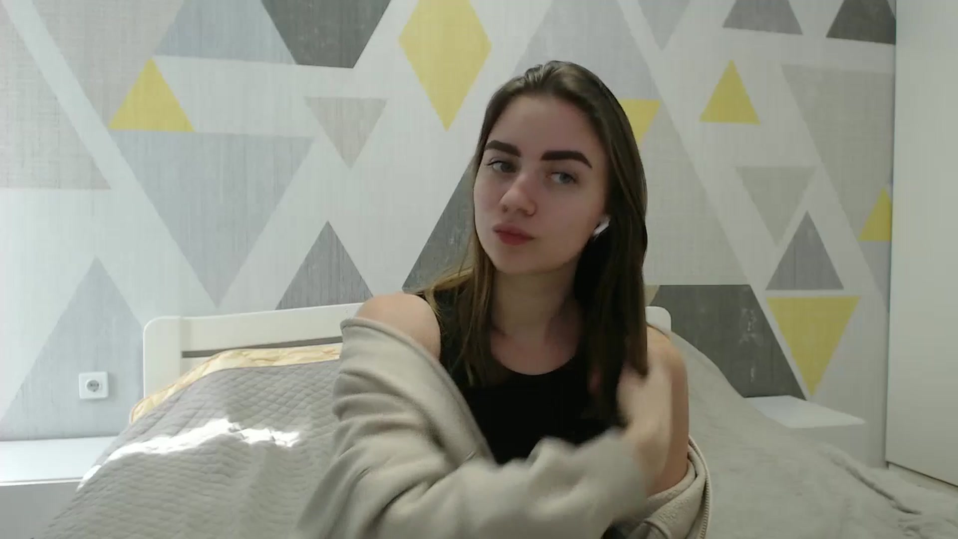 Gallery image thumbnail from Sulfate0's myfreecams stream on, 03/11/2025, 11:17 image 10 of 20
