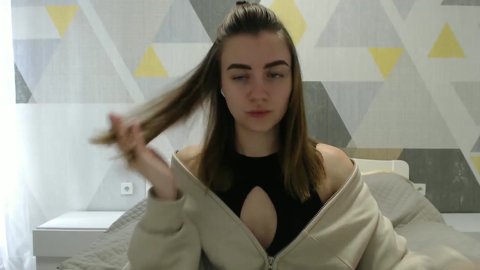 Gallery image thumbnail from Sulfate0's myfreecams stream on, 03/16/2025, 08:16 image 11 of 20