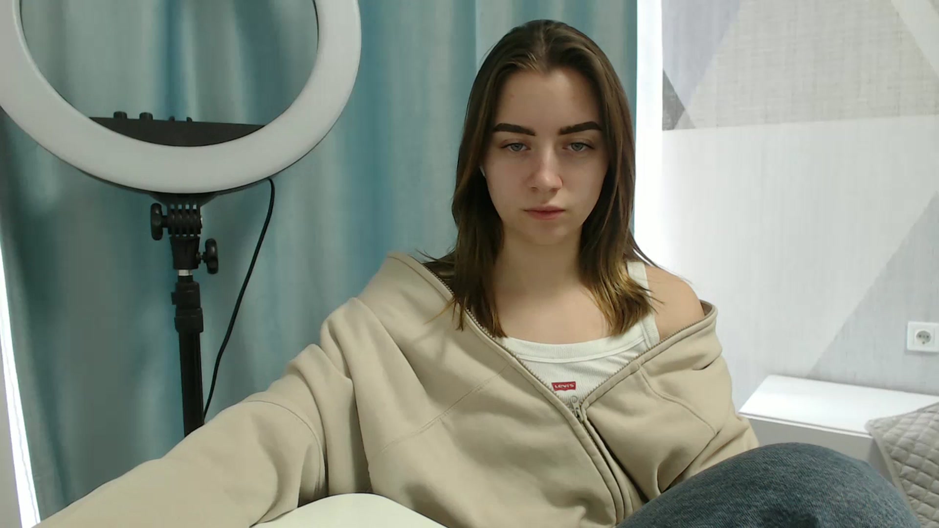 Gallery image thumbnail from Sulfate0's myfreecams stream on, 03/17/2025, 08:26 image 18 of 20