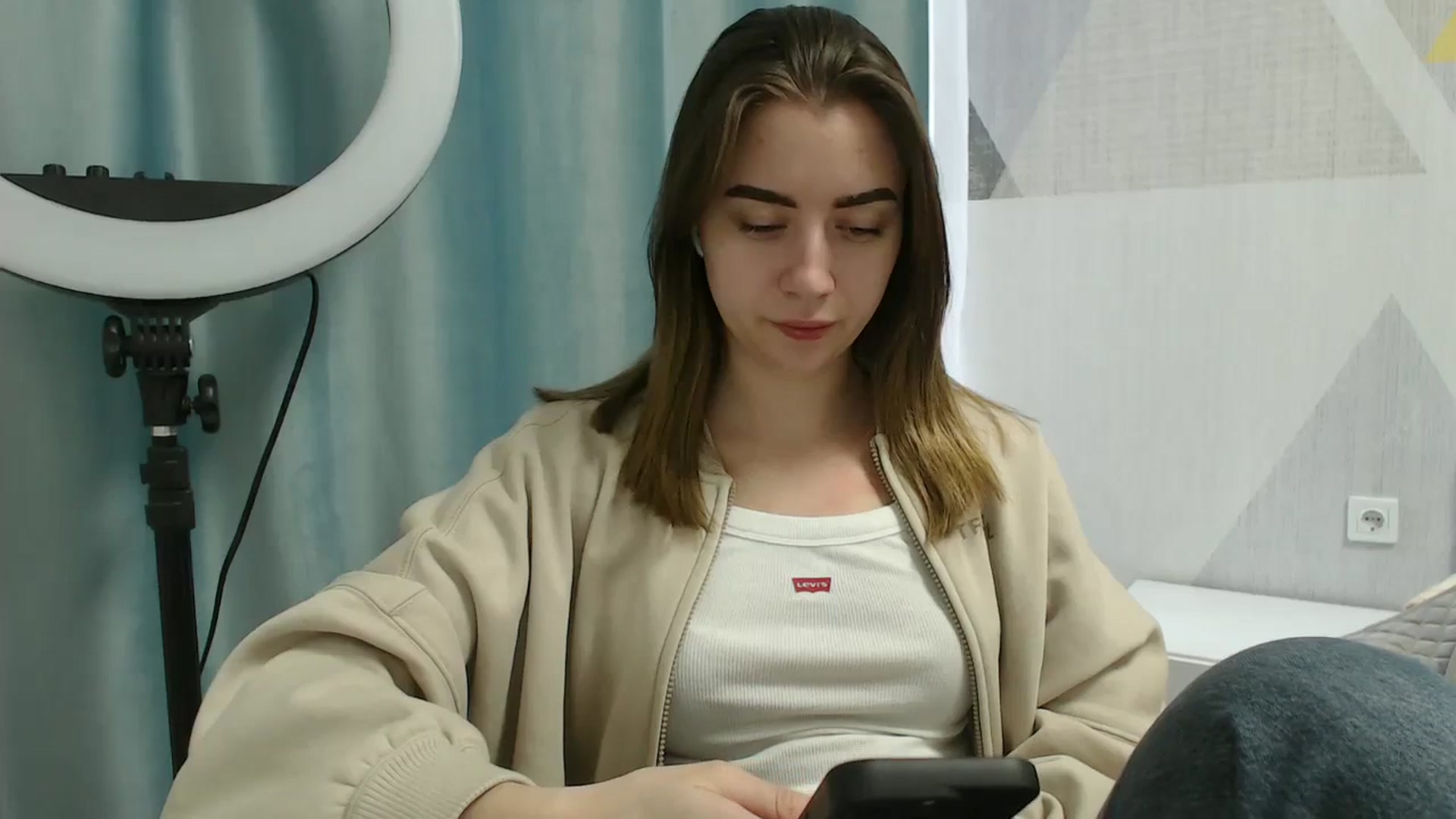 Gallery image thumbnail from Sulfate0's myfreecams stream on, 03/17/2025, 08:26 image 3 of 20