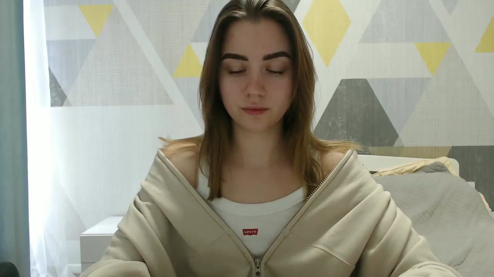 Gallery image thumbnail from Sulfate0's myfreecams stream on, 03/17/2025, 10:00 image 2 of 20