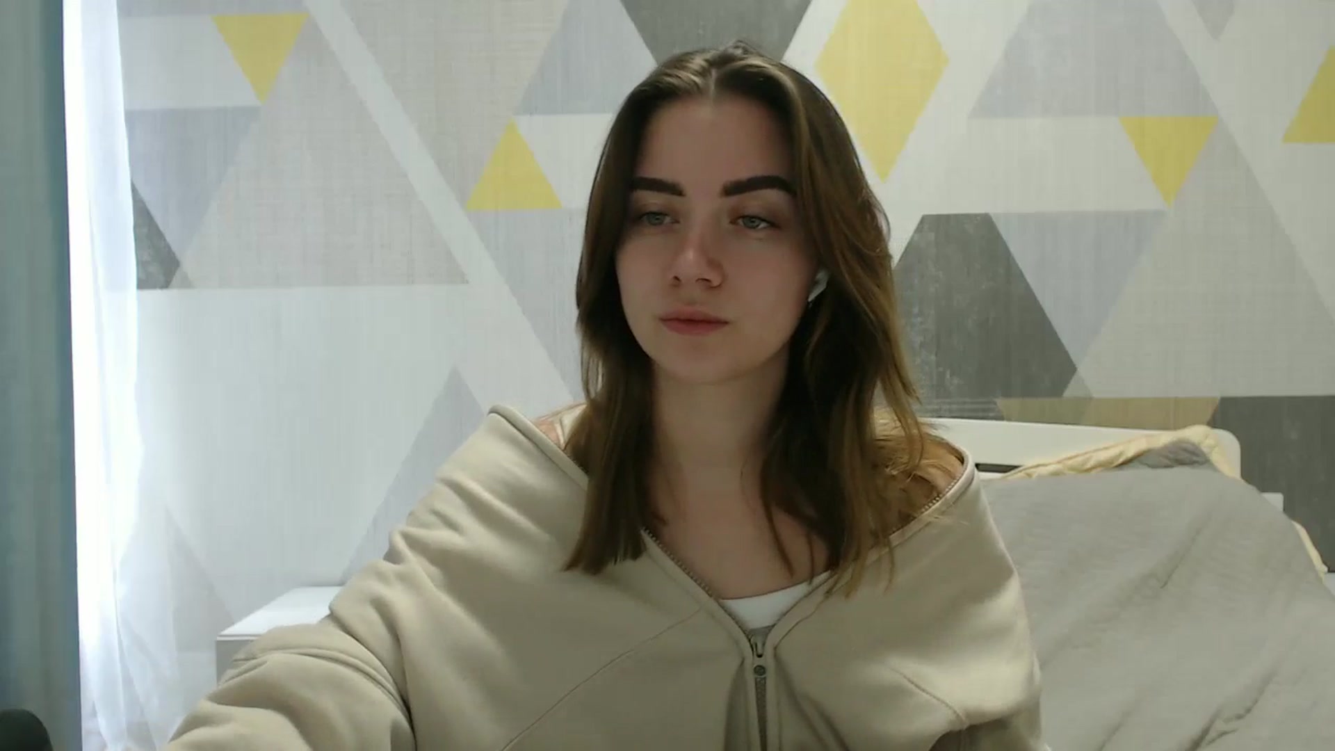 Gallery image thumbnail from Sulfate0's myfreecams stream on, 03/17/2025, 10:00 image 19 of 20