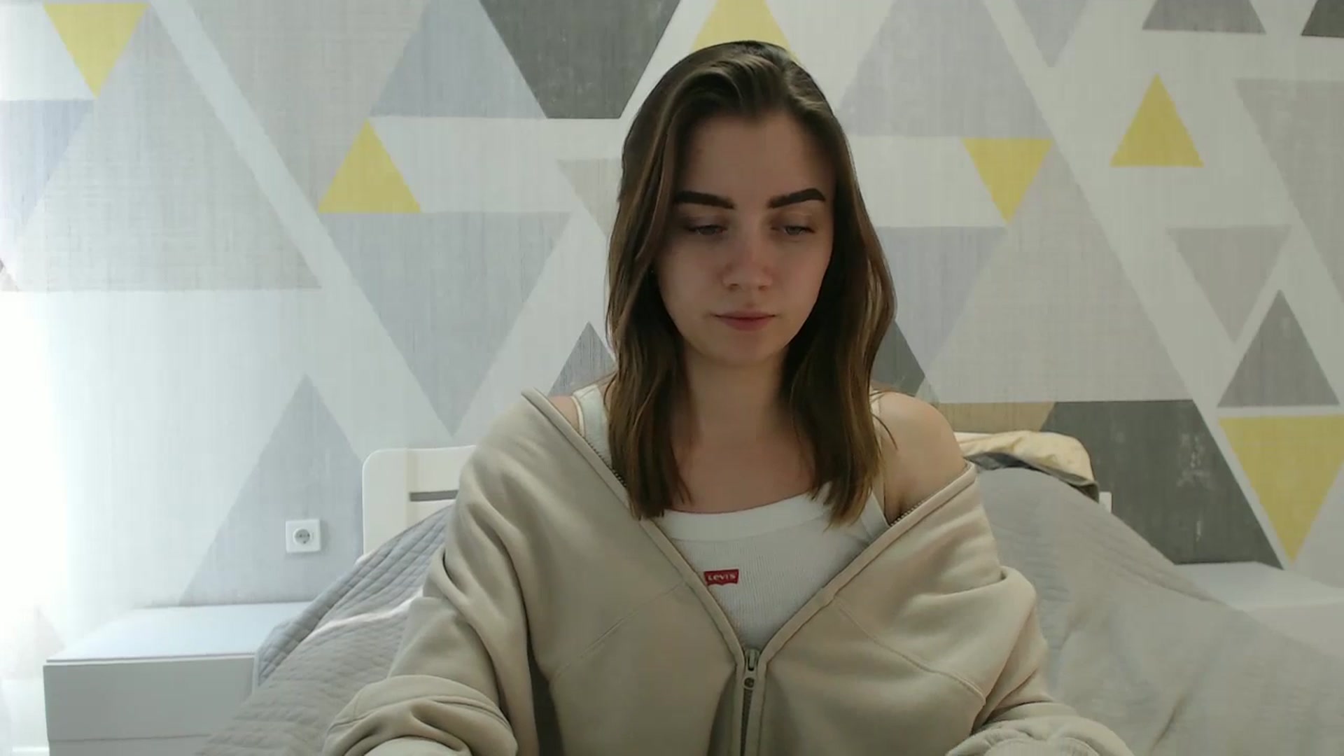 Gallery image thumbnail from Sulfate0's myfreecams stream on, 03/17/2025, 12:18 image 12 of 20