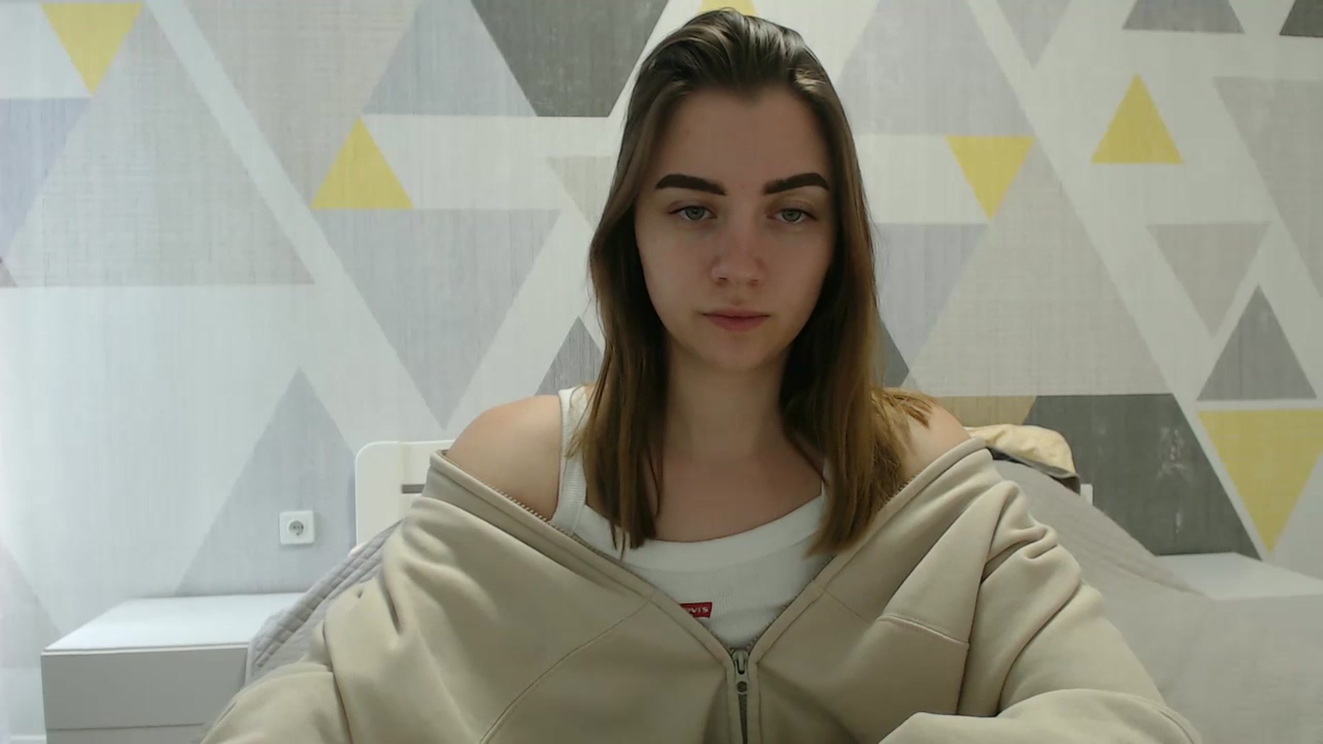 Gallery image thumbnail from Sulfate0's myfreecams stream on, 03/17/2025, 12:18 image 17 of 20