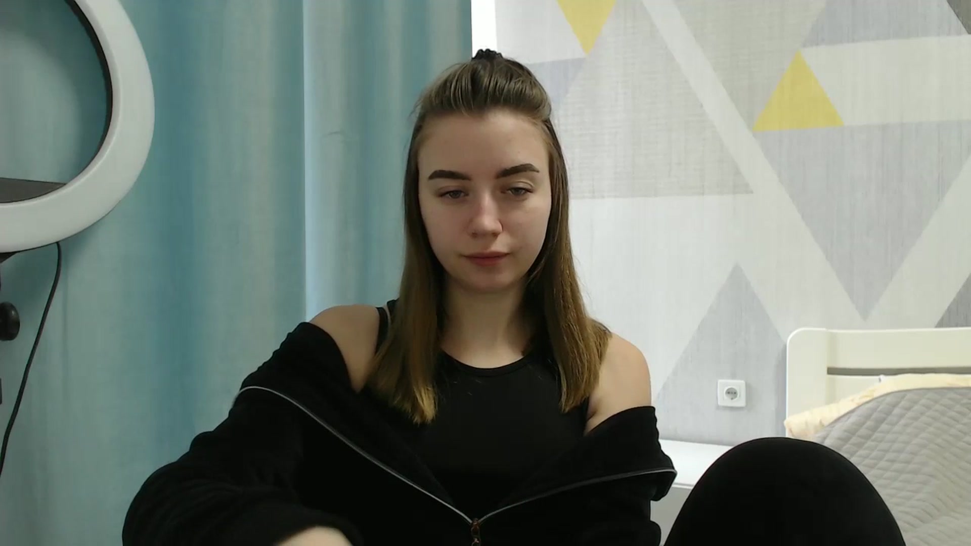 Gallery image thumbnail from Sulfate0's myfreecams stream on, 03/19/2025, 07:43 image 12 of 20