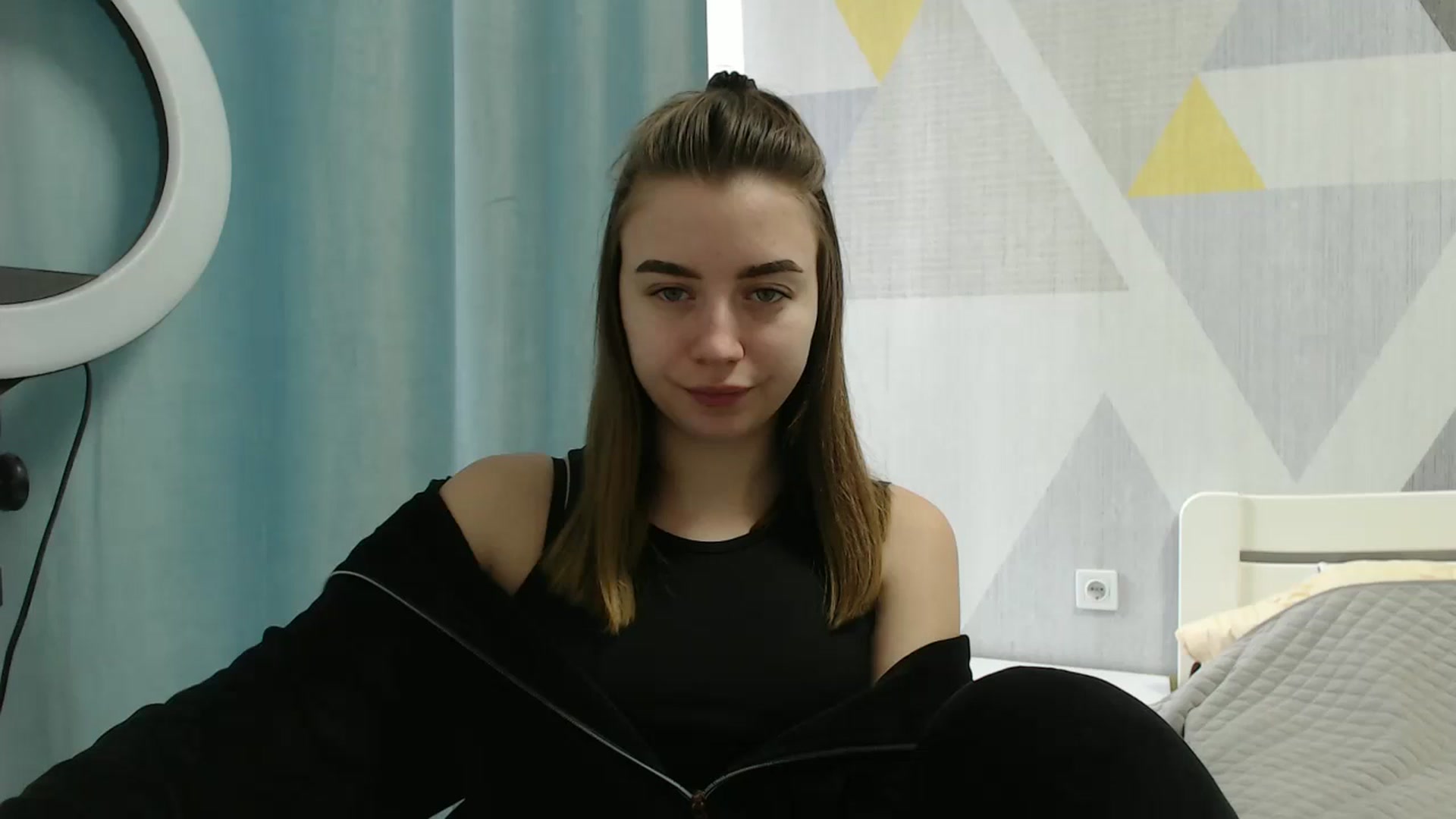 Gallery image thumbnail from Sulfate0's myfreecams stream on, 03/19/2025, 07:43 image 6 of 20