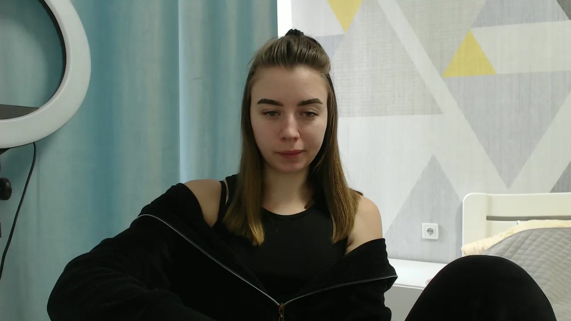 Gallery image thumbnail from Sulfate0's myfreecams stream on, 03/19/2025, 07:43 image 11 of 20