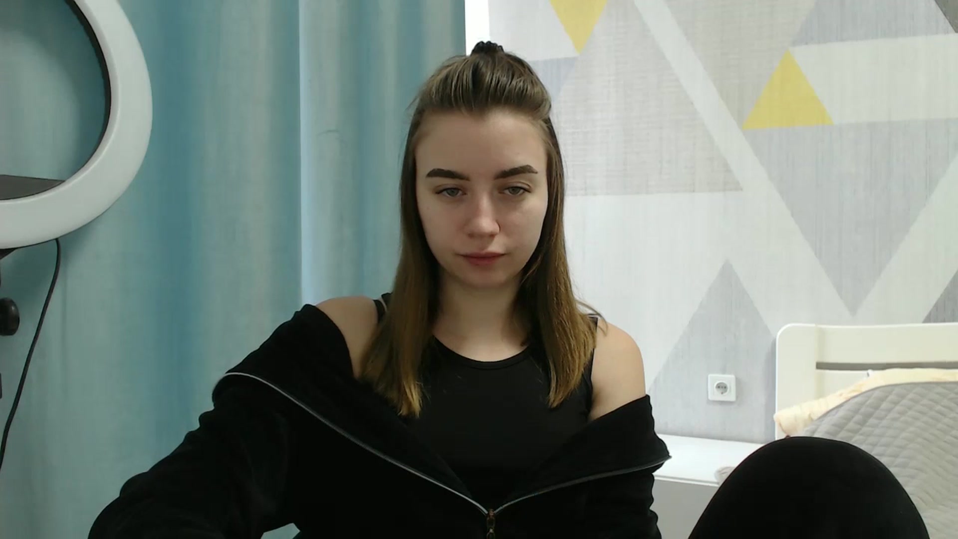 Gallery image thumbnail from Sulfate0's myfreecams stream on, 03/19/2025, 07:43 image 13 of 20