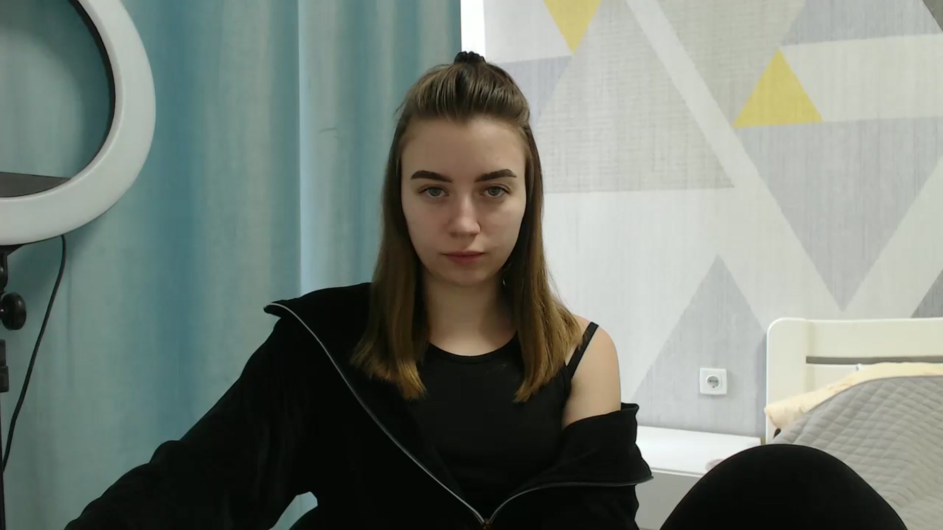 Gallery image thumbnail from Sulfate0's myfreecams stream on, 03/19/2025, 07:43 image 18 of 20