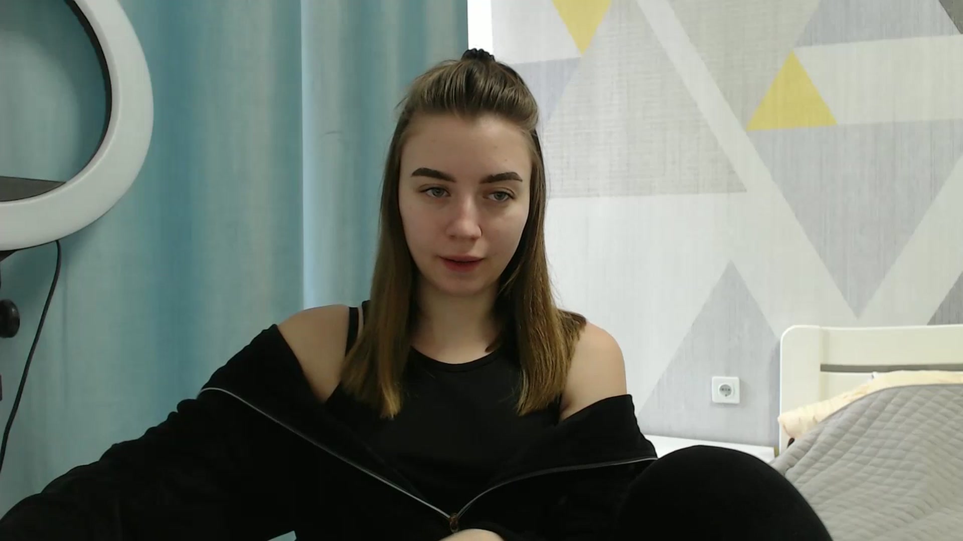 Gallery image thumbnail from Sulfate0's myfreecams stream on, 03/19/2025, 07:43 image 10 of 20