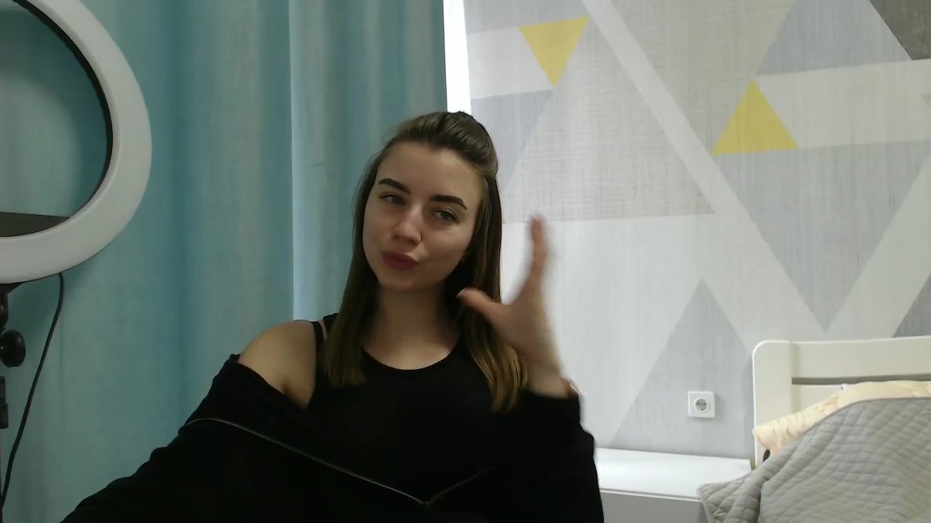 Gallery image thumbnail from Sulfate0's myfreecams stream on, 03/19/2025, 08:37 image 9 of 20