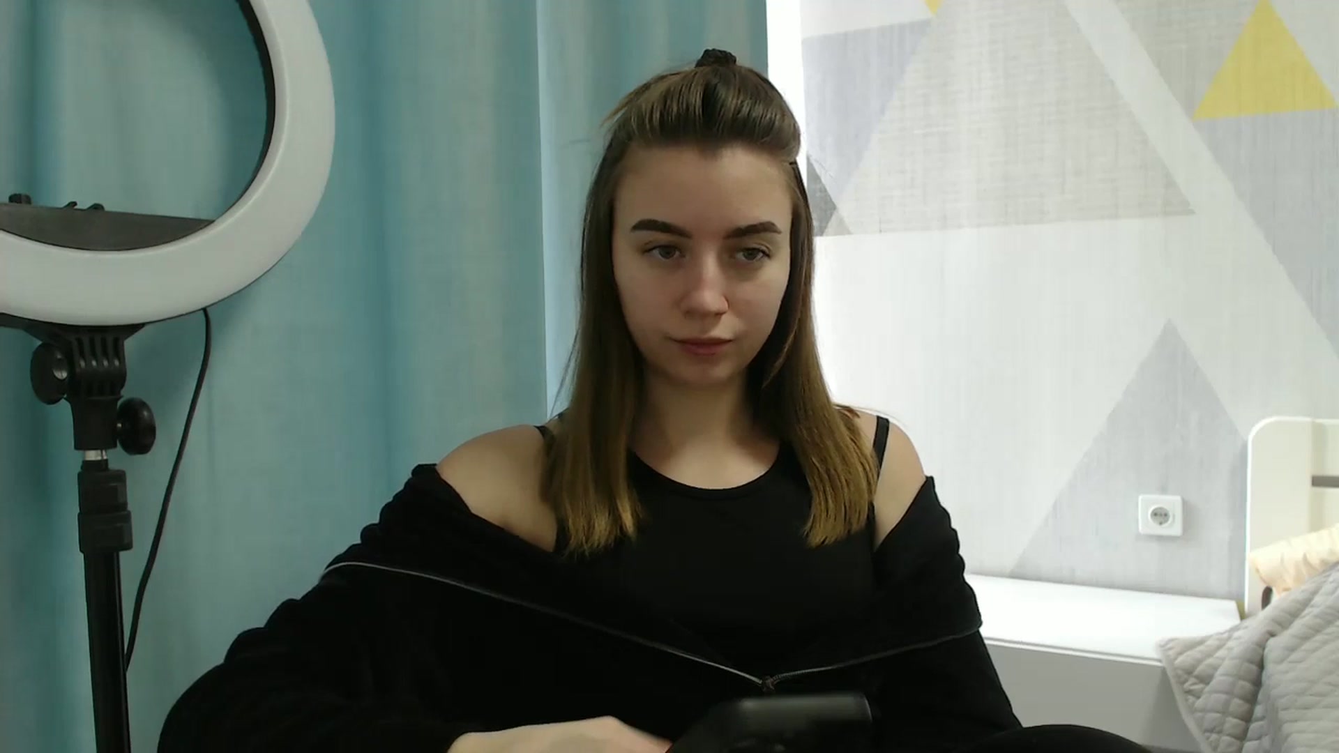 Gallery image thumbnail from Sulfate0's myfreecams stream on, 03/19/2025, 08:37 image 20 of 20
