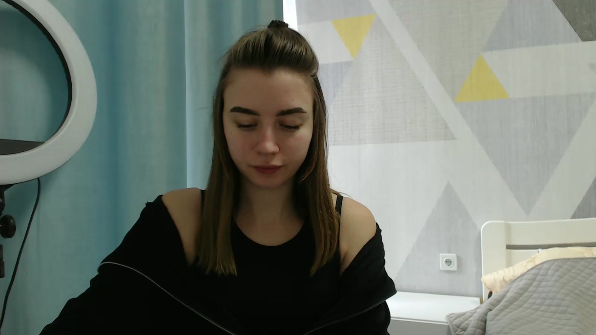 Gallery image thumbnail from Sulfate0's myfreecams stream on, 03/19/2025, 08:37 image 2 of 20