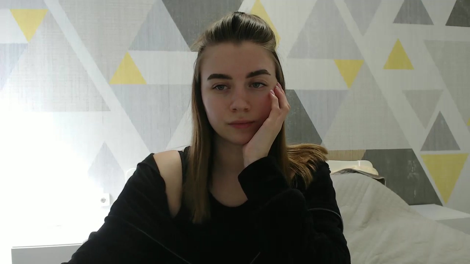 Gallery image thumbnail from Sulfate0's myfreecams stream on, 03/19/2025, 09:35 image 6 of 20