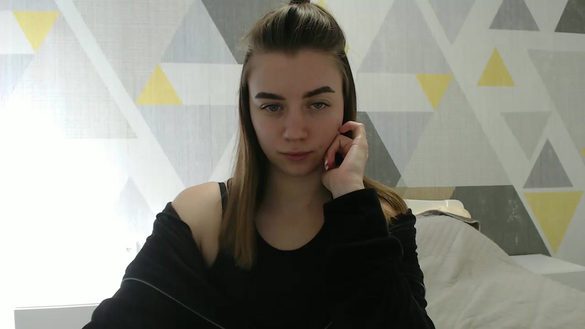 Gallery image thumbnail from Sulfate0's myfreecams stream on, 03/19/2025, 09:35 image 12 of 20