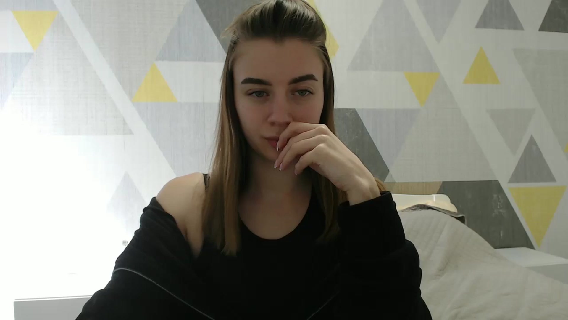 Gallery image thumbnail from Sulfate0's myfreecams stream on, 03/19/2025, 09:35 image 10 of 20