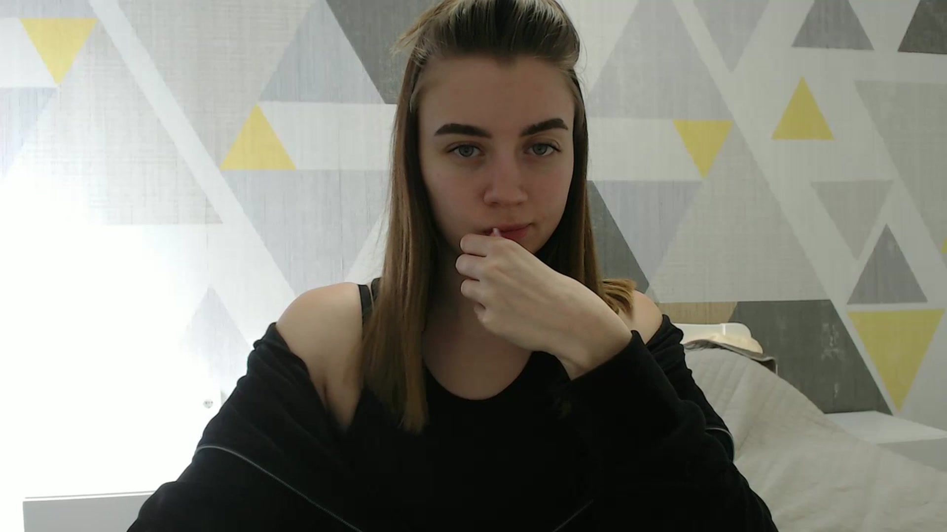 Gallery image thumbnail from Sulfate0's myfreecams stream on, 03/19/2025, 09:35 image 9 of 20