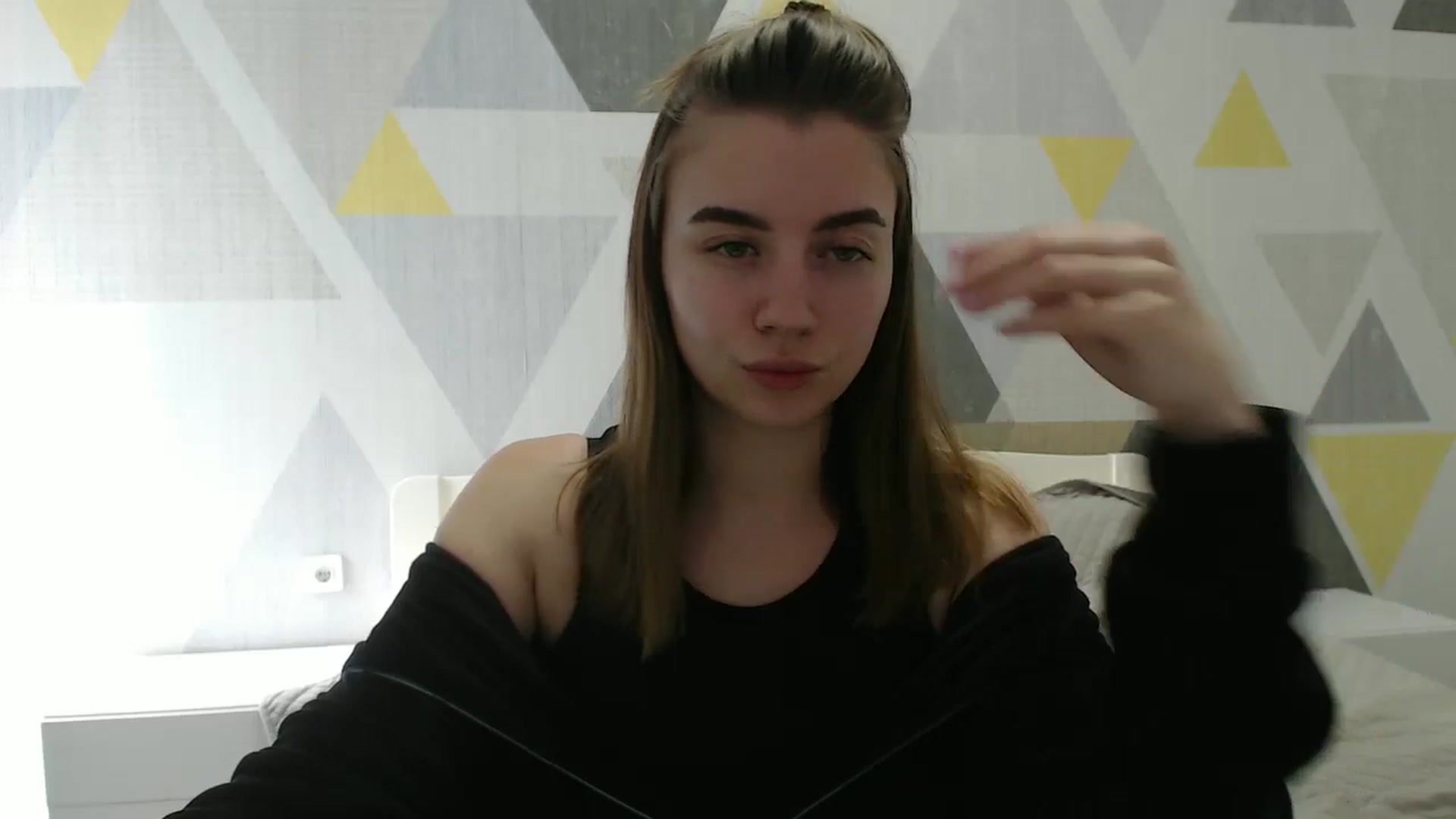 Gallery image thumbnail from Sulfate0's myfreecams stream on, 03/19/2025, 10:04 image 20 of 20