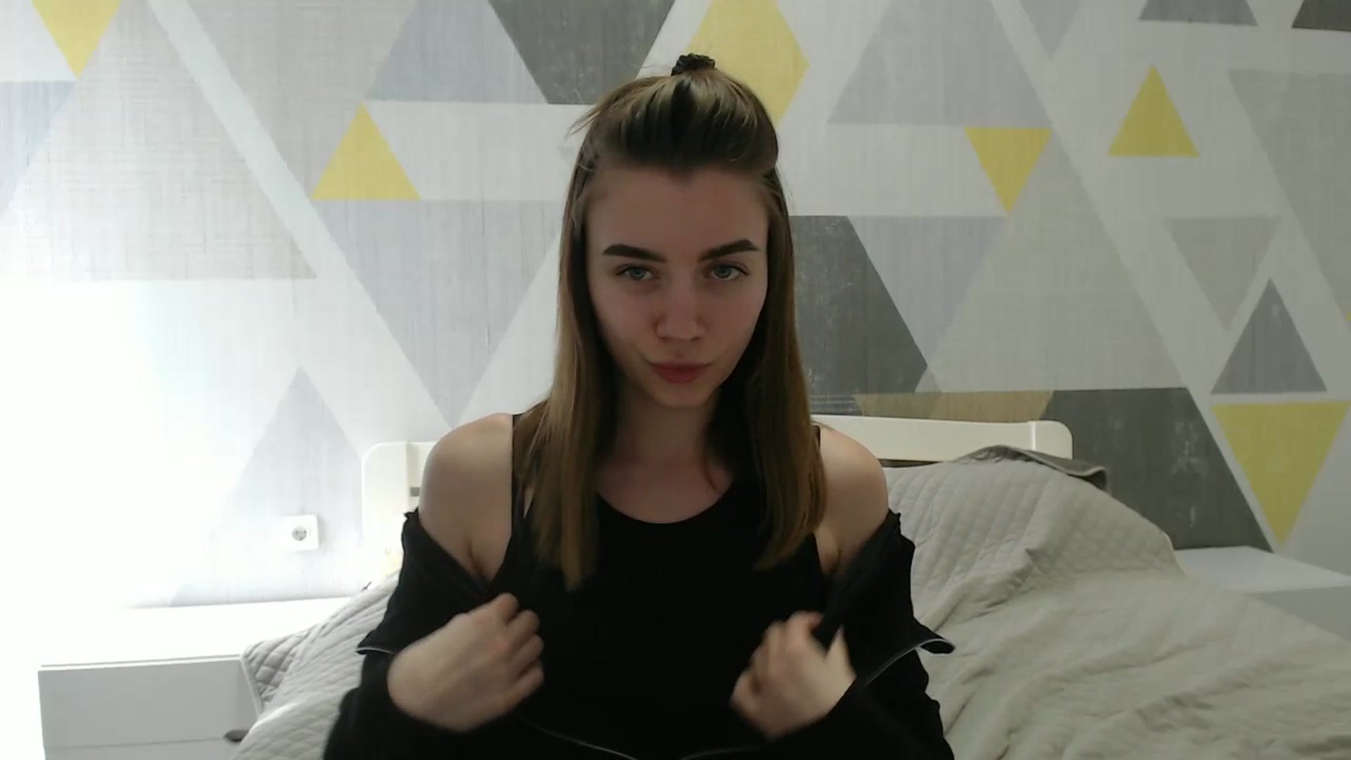 Gallery image thumbnail from Sulfate0's myfreecams stream on, 03/19/2025, 10:04 image 16 of 20