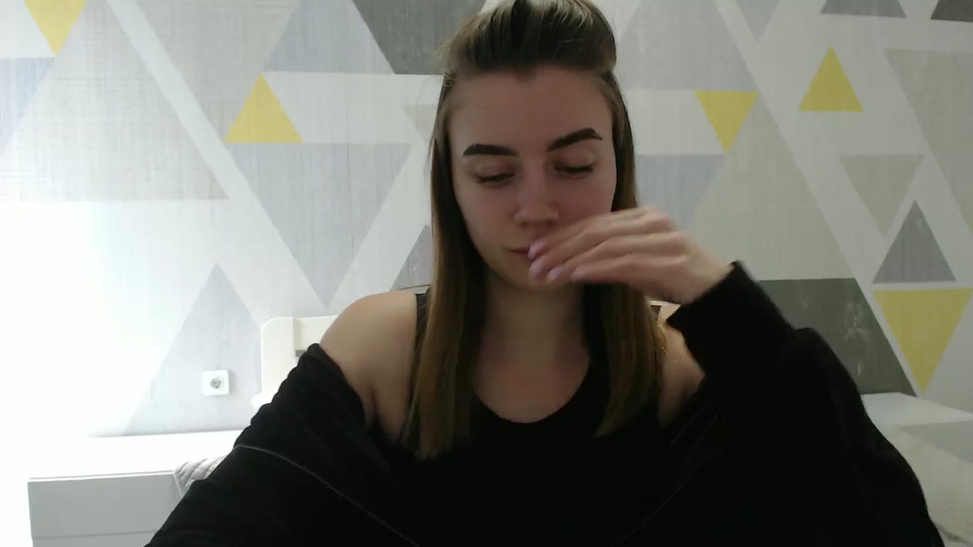 Gallery image thumbnail from Sulfate0's myfreecams stream on, 03/19/2025, 10:34 image 9 of 20