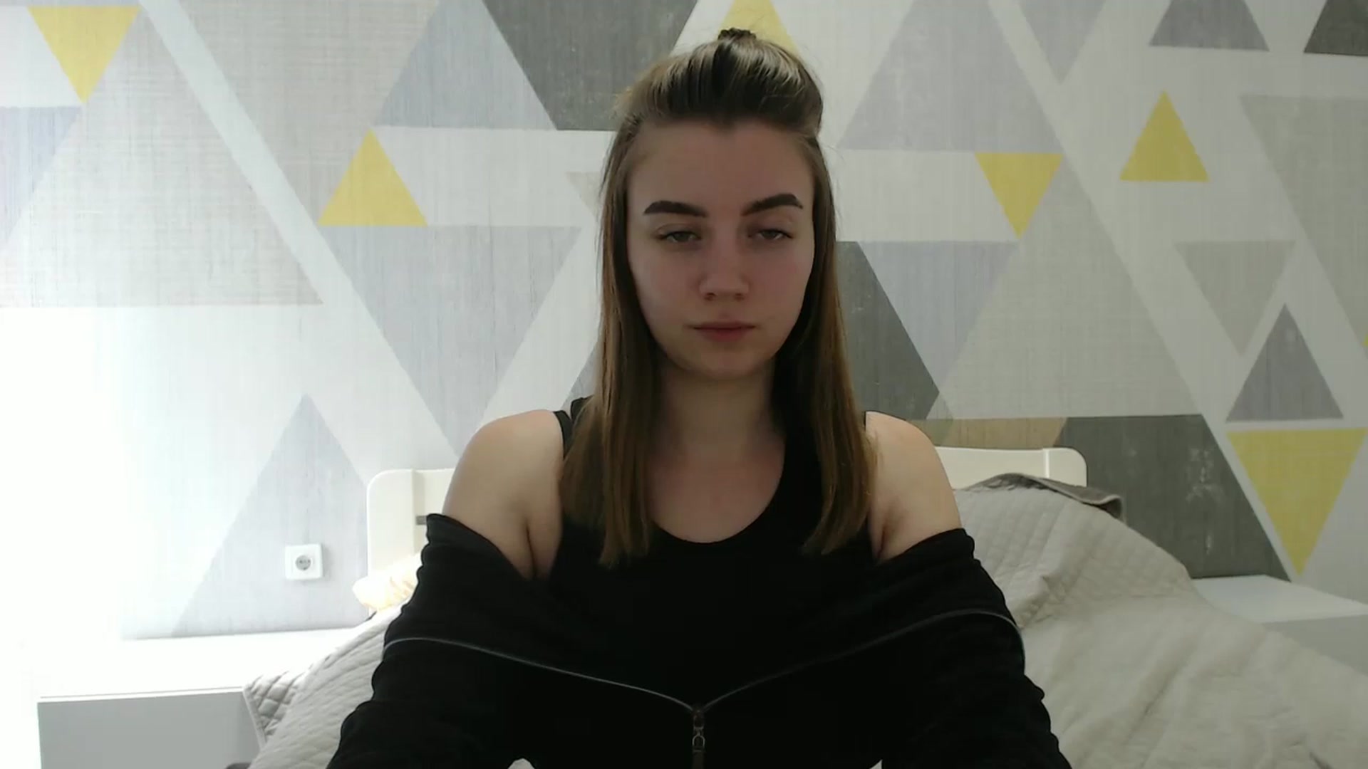 Gallery image thumbnail from Sulfate0's myfreecams stream on, 03/19/2025, 10:34 image 17 of 20