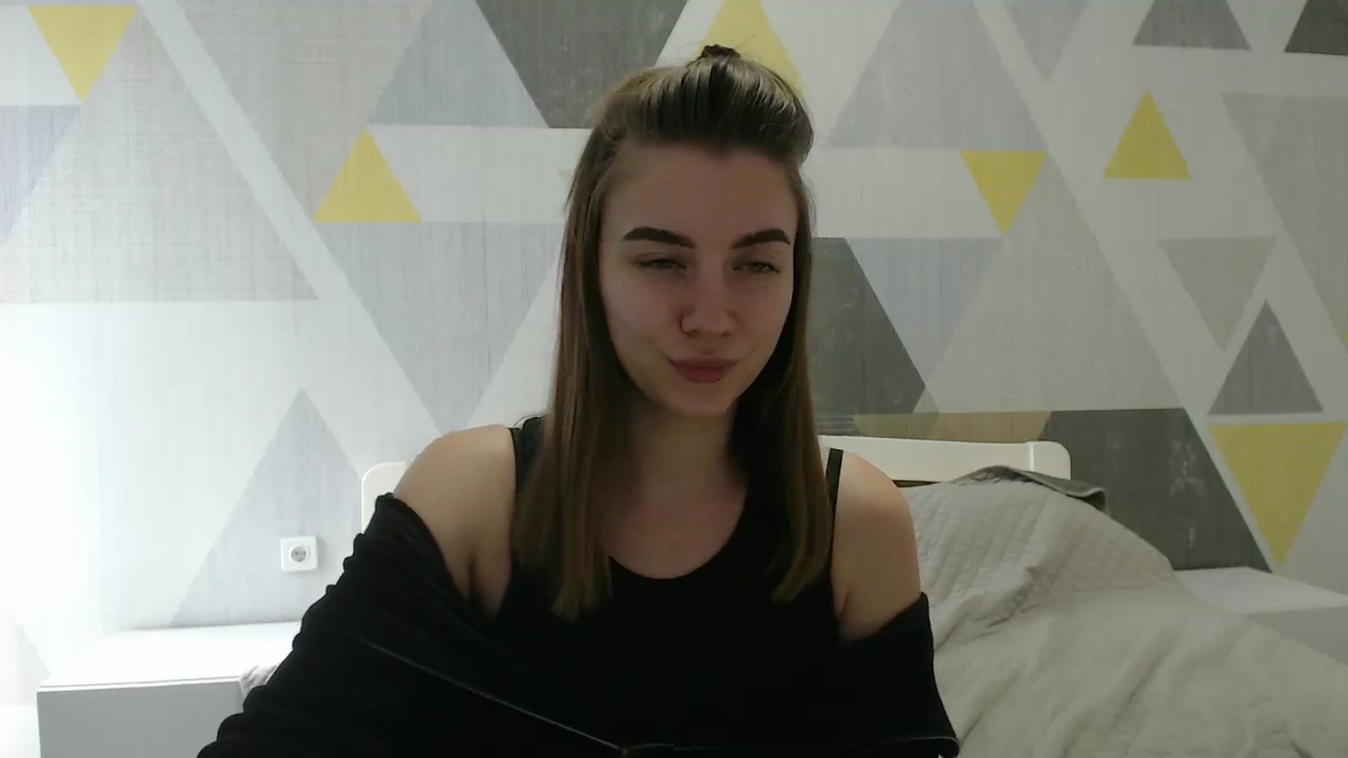 Gallery image thumbnail from Sulfate0's myfreecams stream on, 03/19/2025, 10:34 image 18 of 20