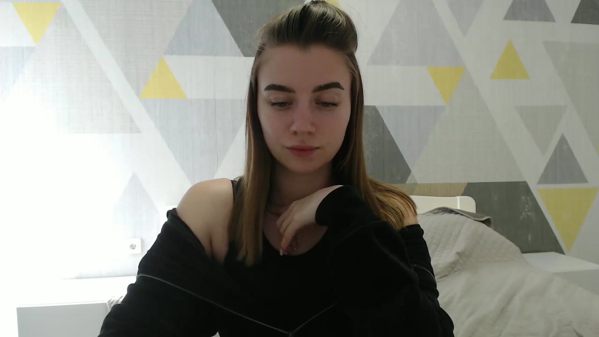 Gallery image thumbnail from Sulfate0's myfreecams stream on, 03/19/2025, 10:34 image 15 of 20