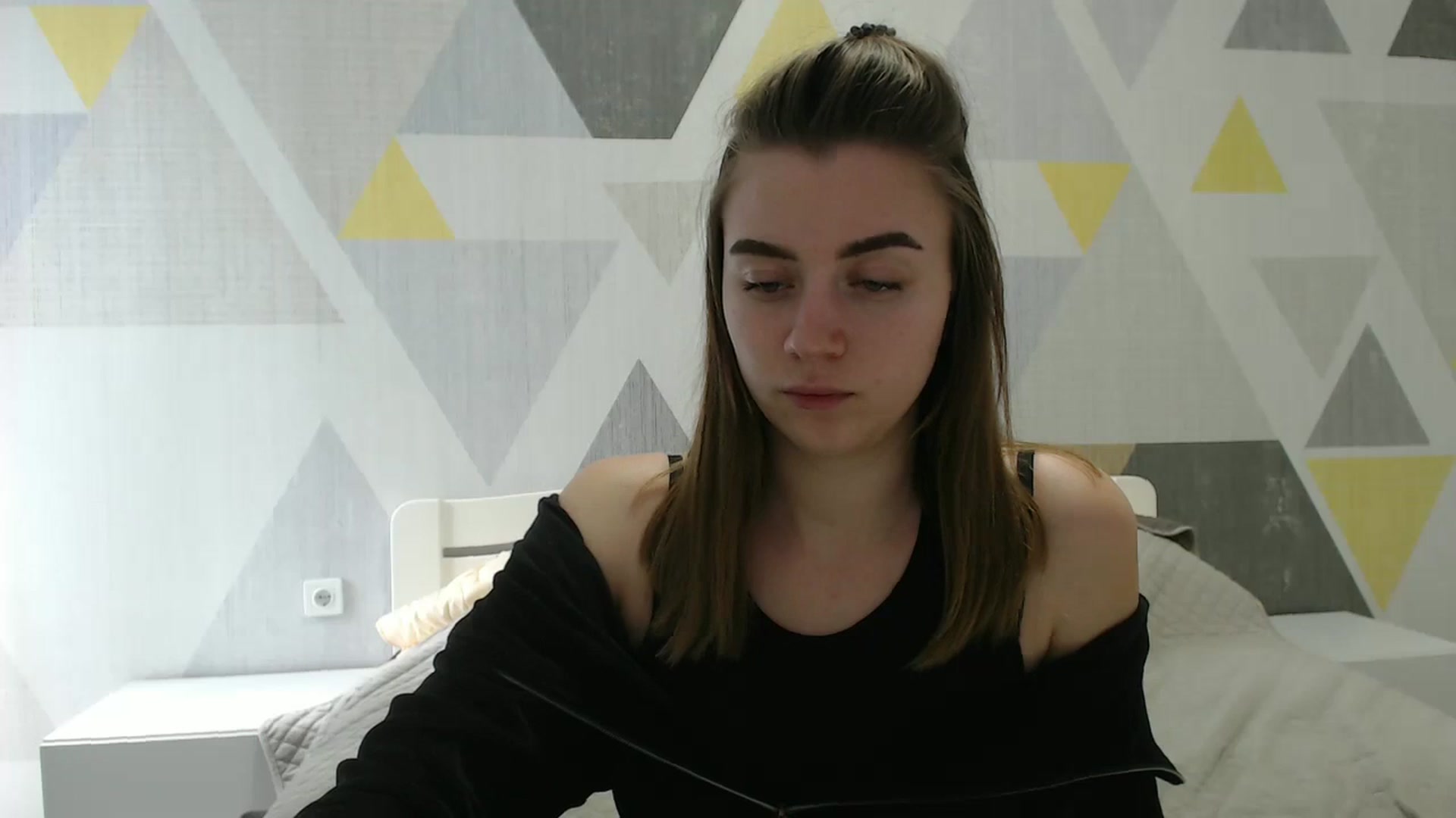 Gallery image thumbnail from Sulfate0's myfreecams stream on, 03/19/2025, 10:34 image 20 of 20