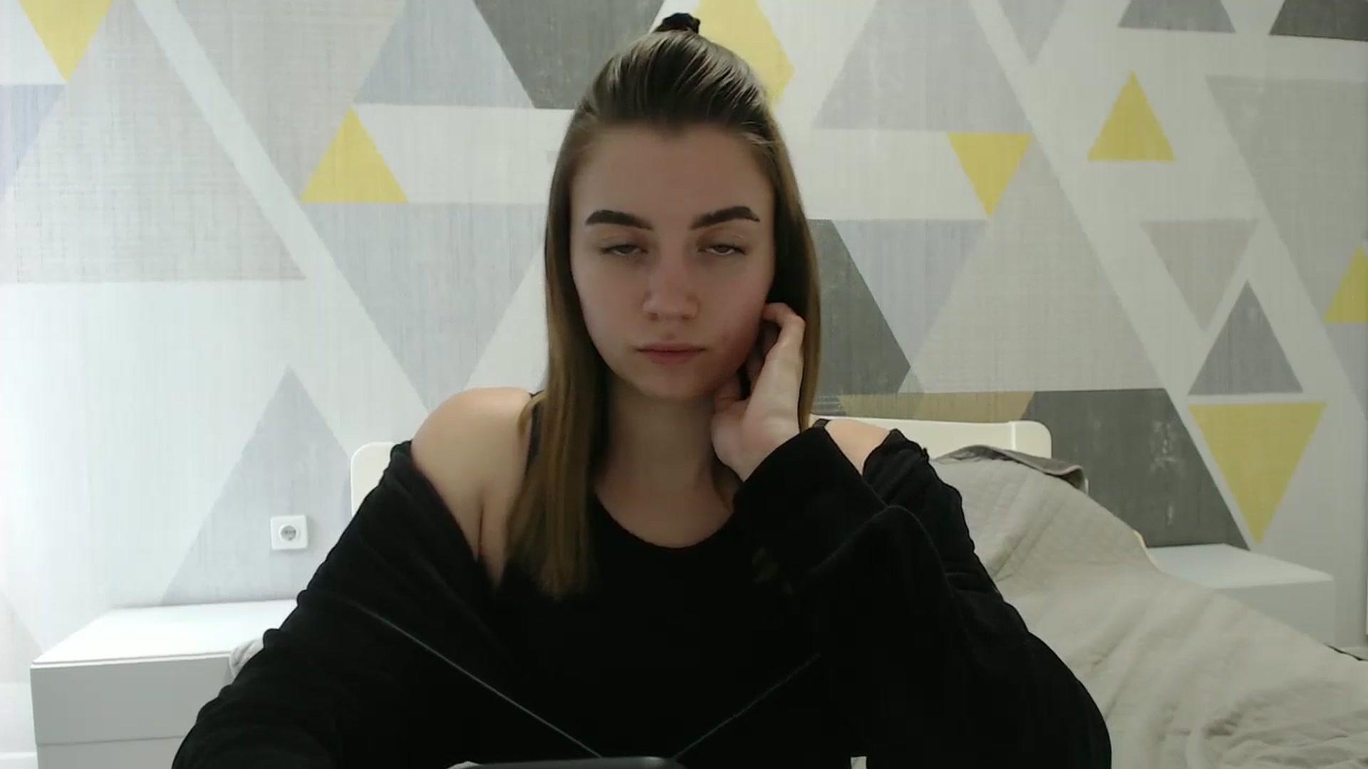 Gallery image thumbnail from Sulfate0's myfreecams stream on, 03/19/2025, 11:14 image 19 of 20