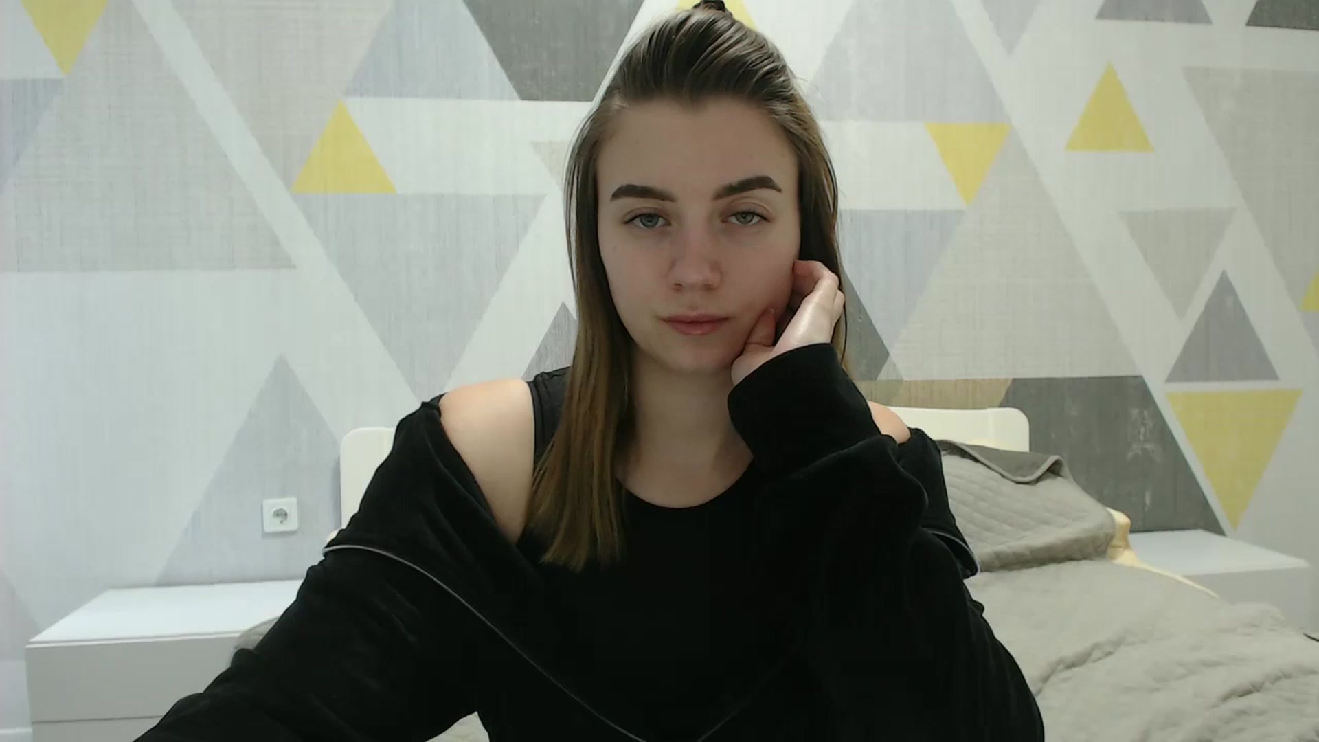 Gallery image thumbnail from Sulfate0's myfreecams stream on, 03/19/2025, 11:51 image 8 of 20