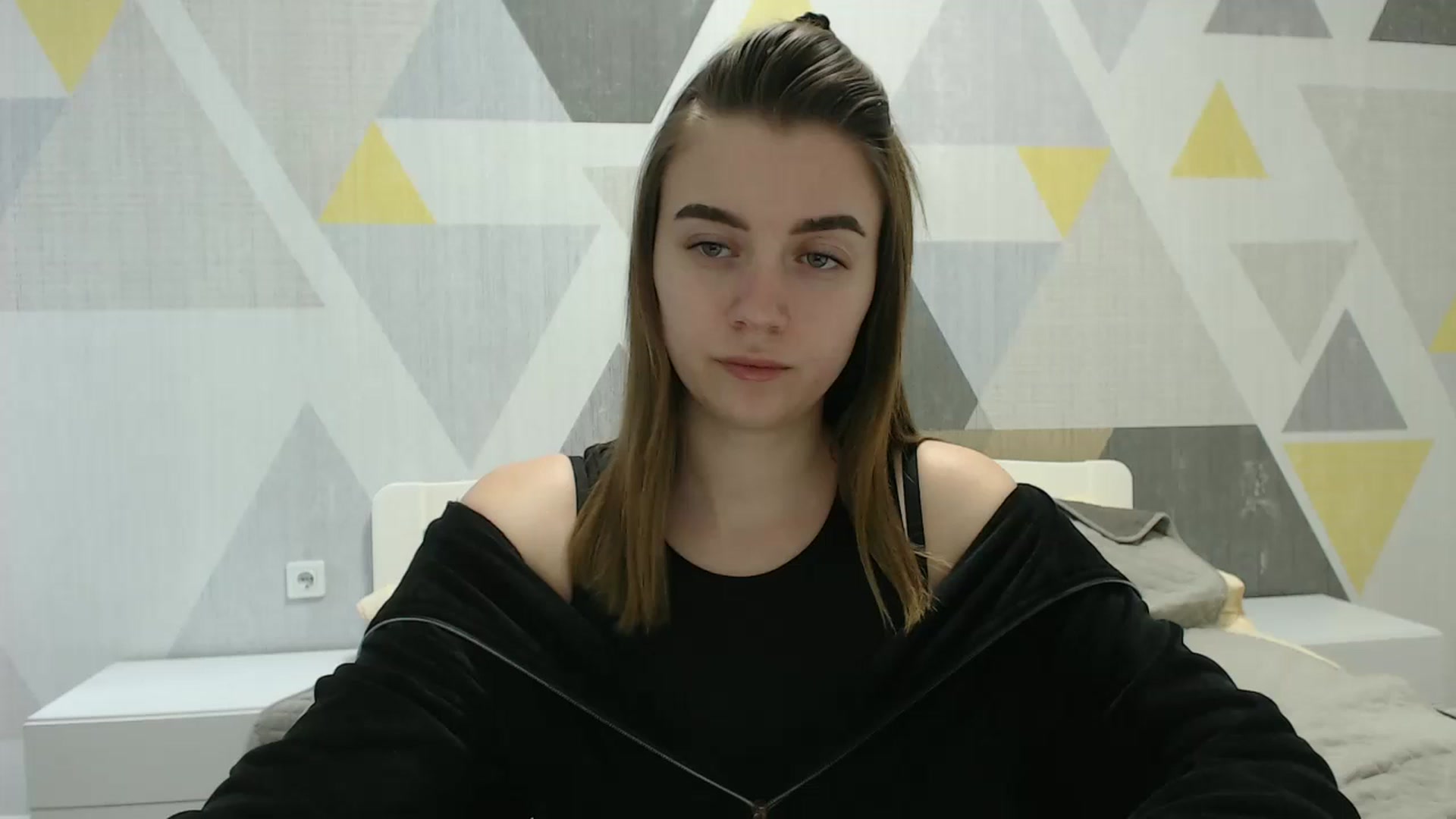 Gallery image thumbnail from Sulfate0's myfreecams stream on, 03/19/2025, 11:51 image 17 of 20