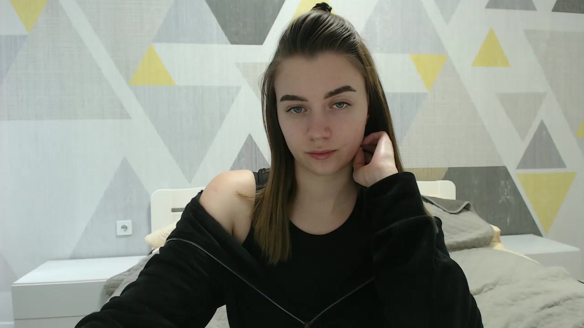 Gallery image thumbnail from Sulfate0's myfreecams stream on, 03/19/2025, 11:51 image 3 of 20