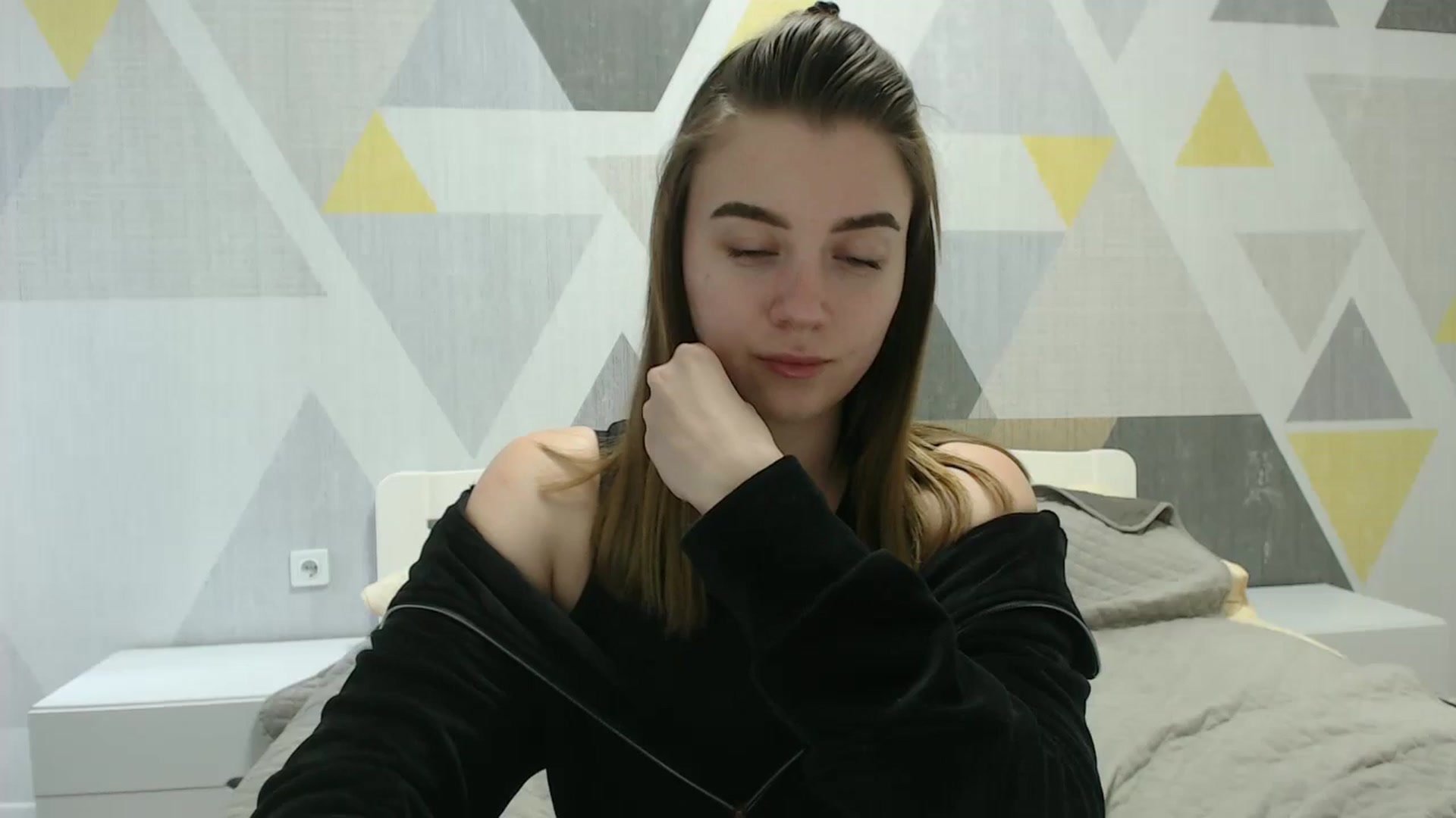 Gallery image thumbnail from Sulfate0's myfreecams stream on, 03/19/2025, 11:51 image 2 of 20