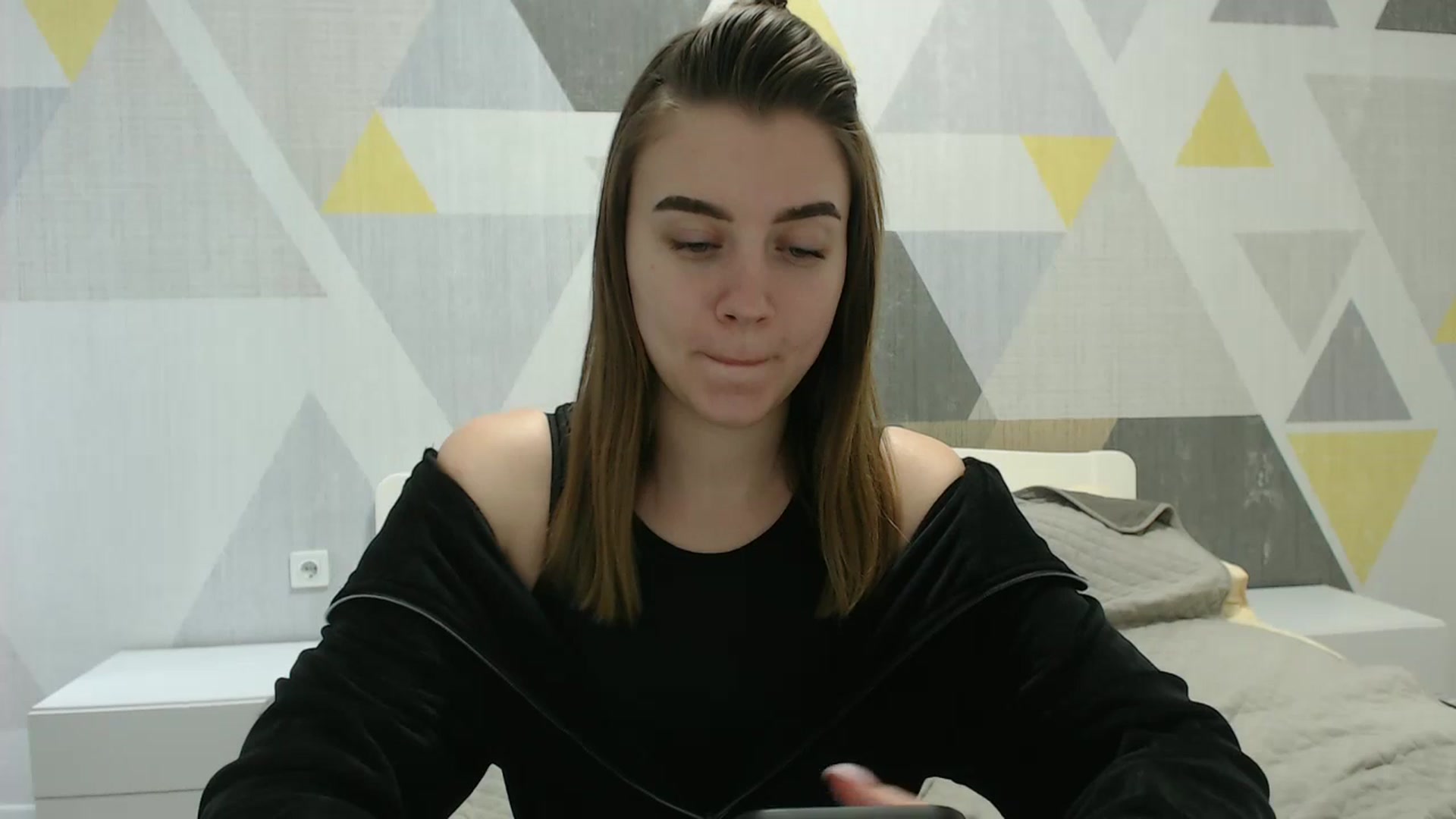 Gallery image thumbnail from Sulfate0's myfreecams stream on, 03/19/2025, 11:51 image 9 of 20