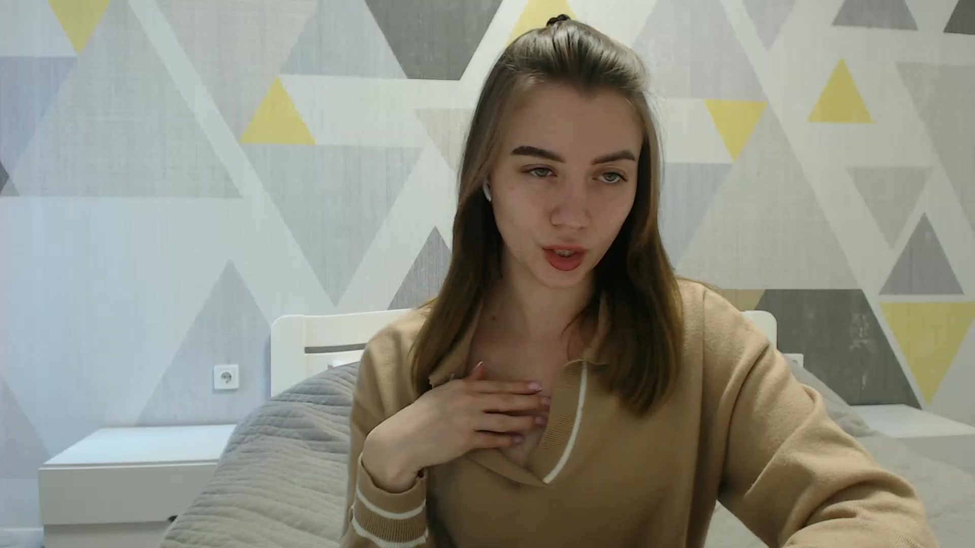 Gallery image thumbnail from Sulfate0's myfreecams stream on, 03/20/2025, 08:28 image 9 of 20