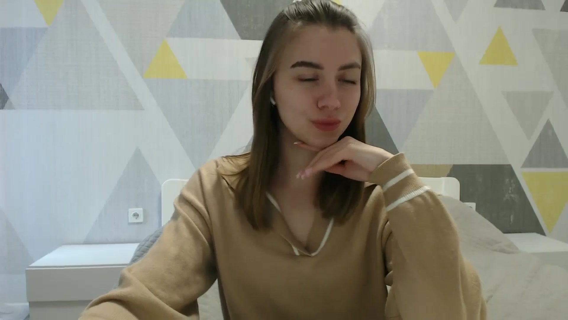 Gallery image thumbnail from Sulfate0's myfreecams stream on, 03/20/2025, 09:10 image 10 of 20