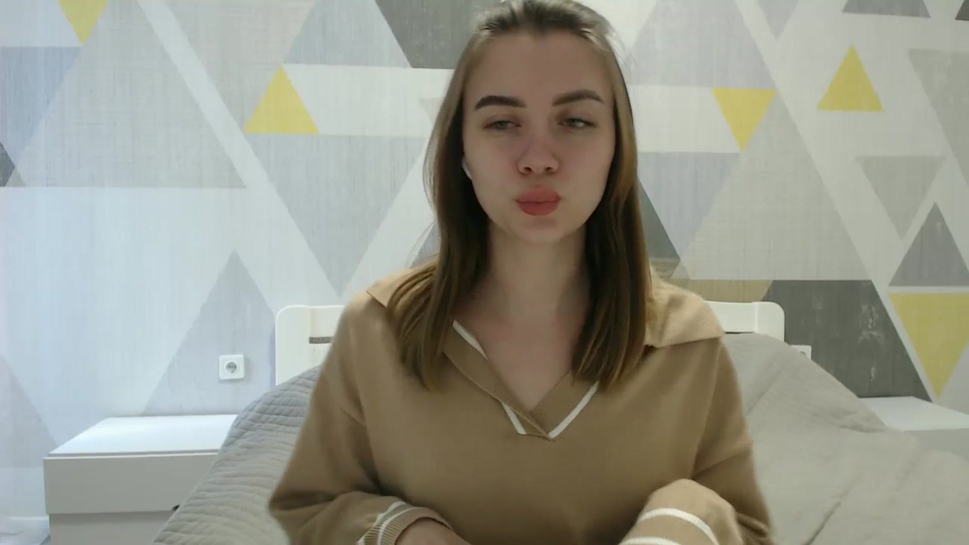 Gallery image thumbnail from Sulfate0's myfreecams stream on, 03/20/2025, 09:10 image 4 of 20
