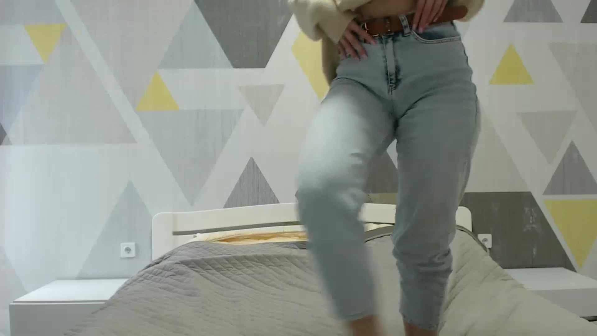 Gallery image thumbnail from Sulfate0's myfreecams stream on, 03/24/2025, 11:50 image 13 of 20
